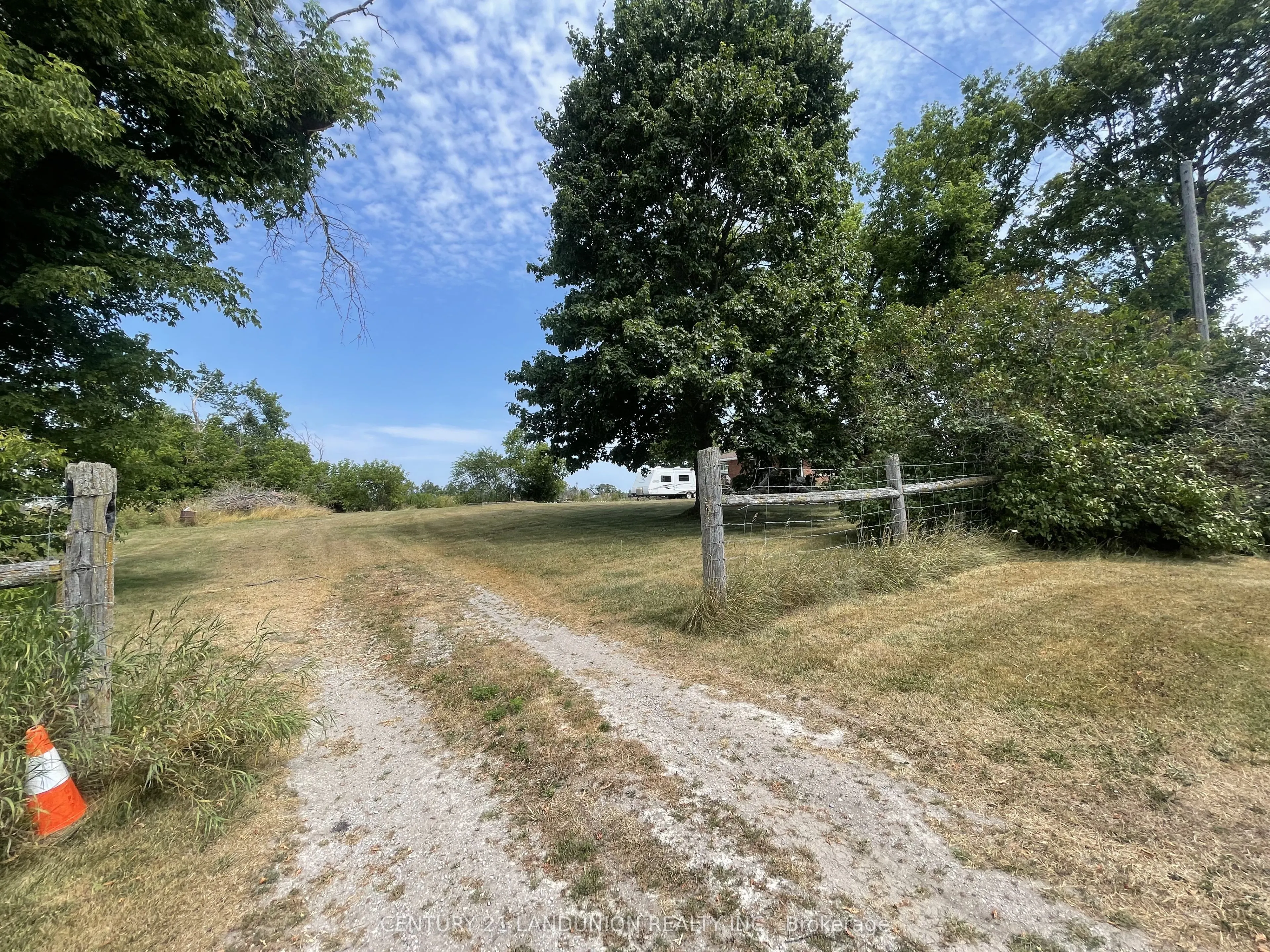 1319 Palestine Road E