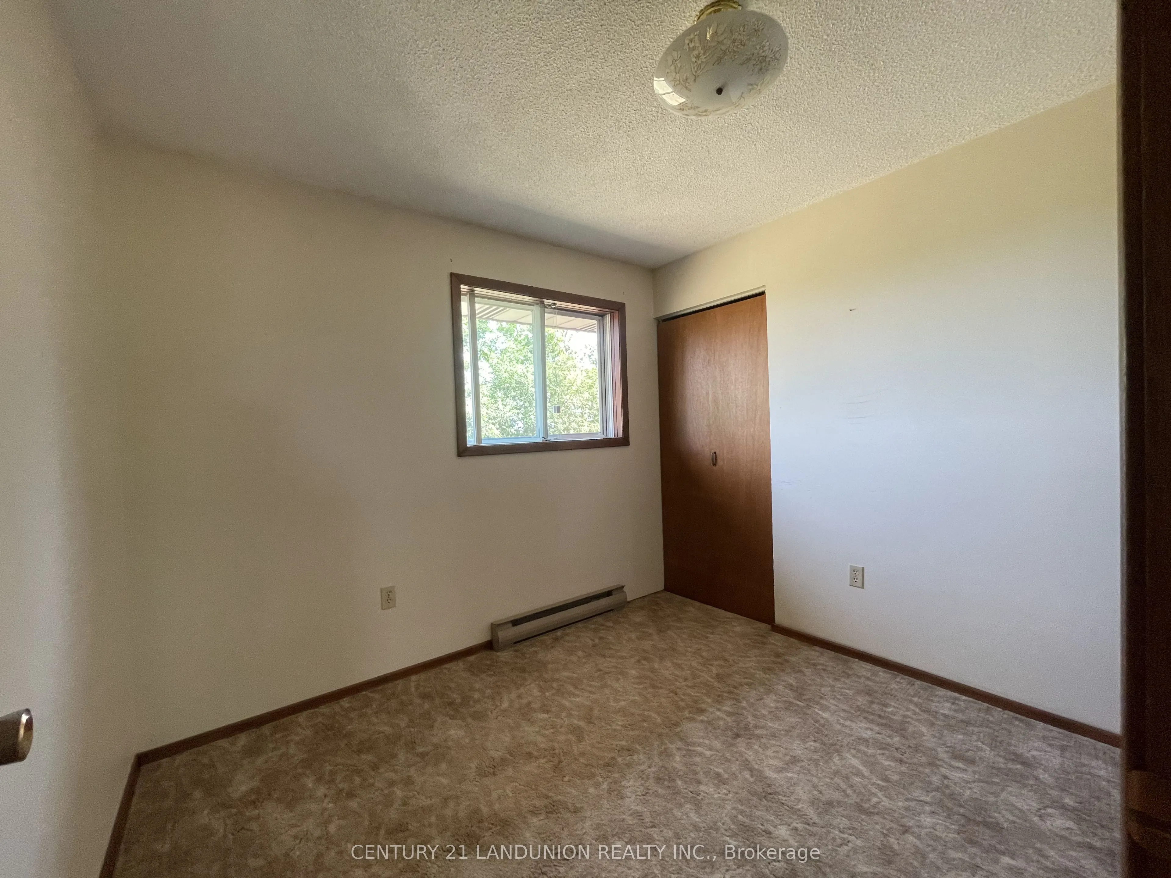 1319 Palestine Road E