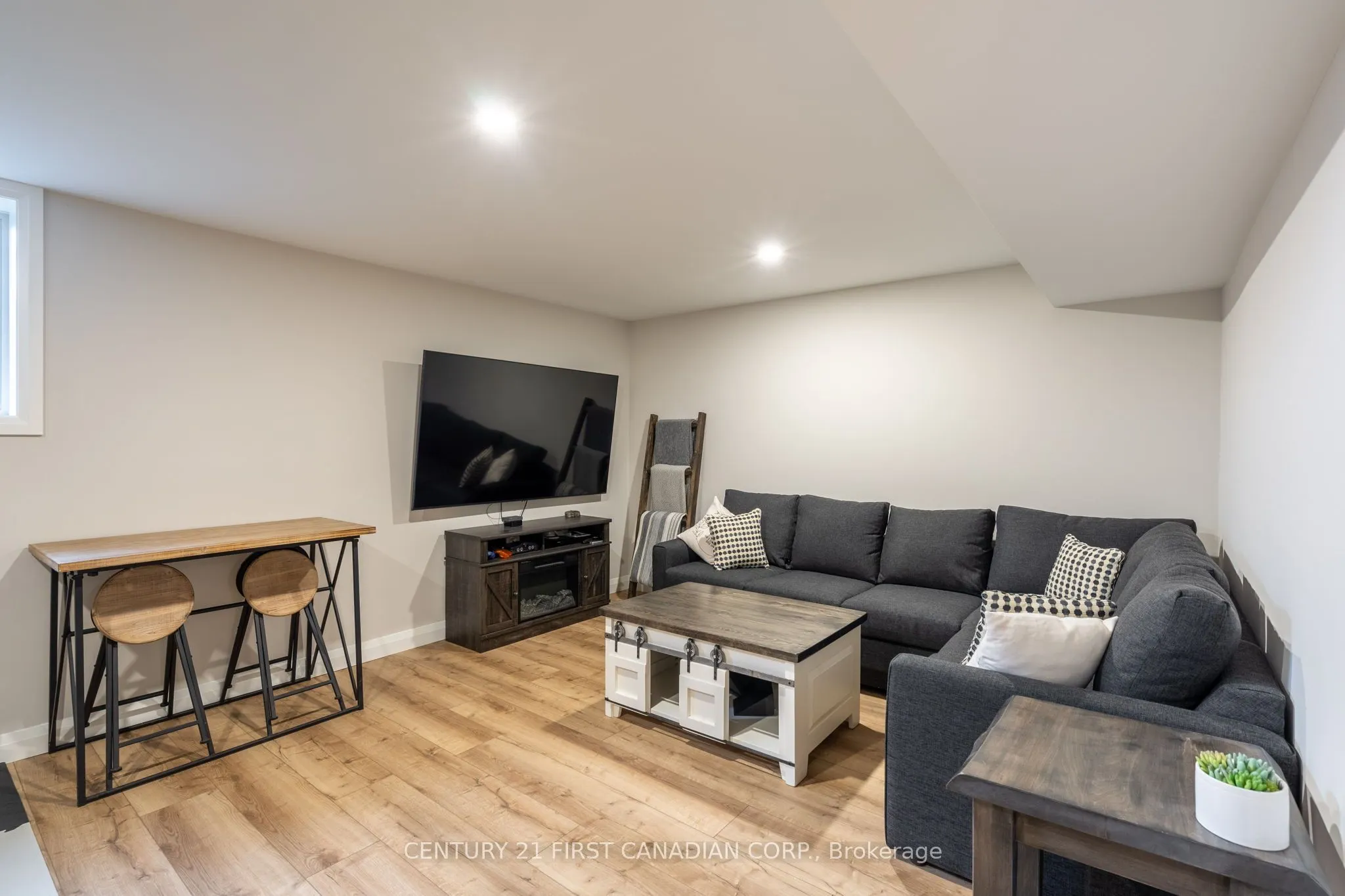17 Nicholson Street, #26
