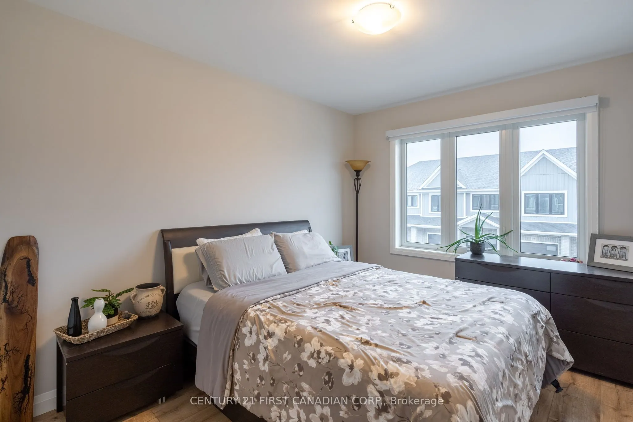 17 Nicholson Street, #26