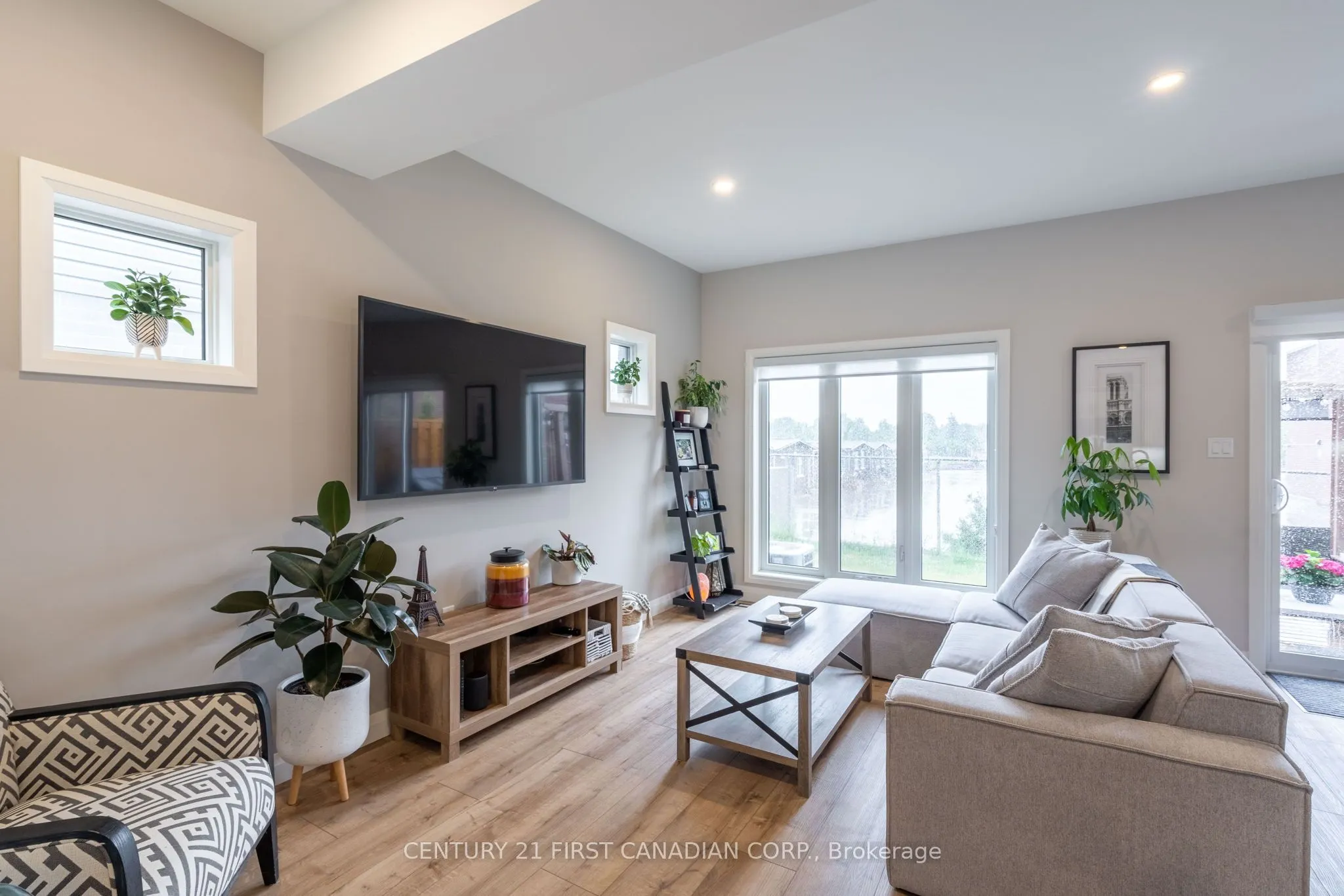 17 Nicholson Street, #26