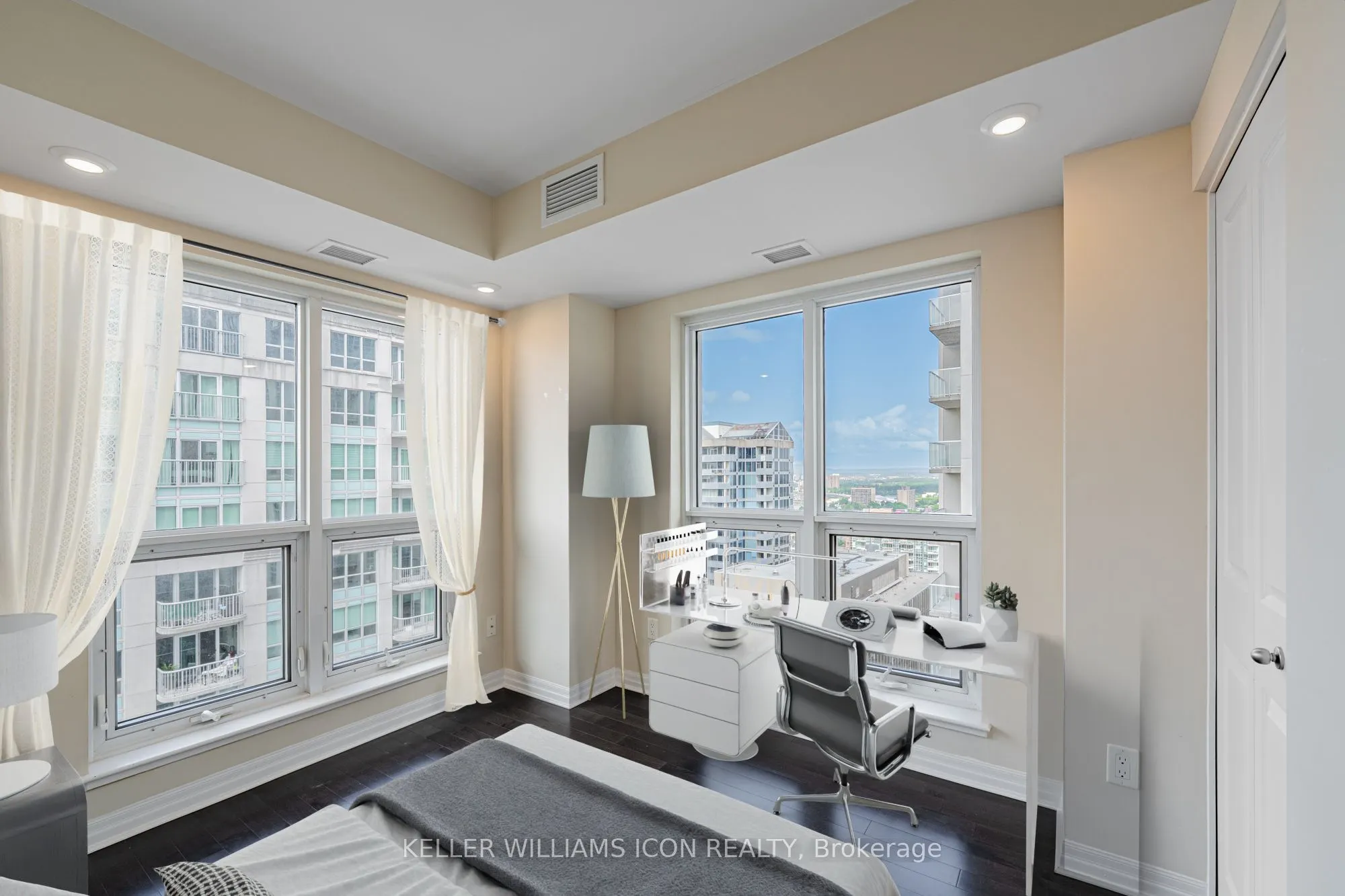 195 Besserer Street, #2209