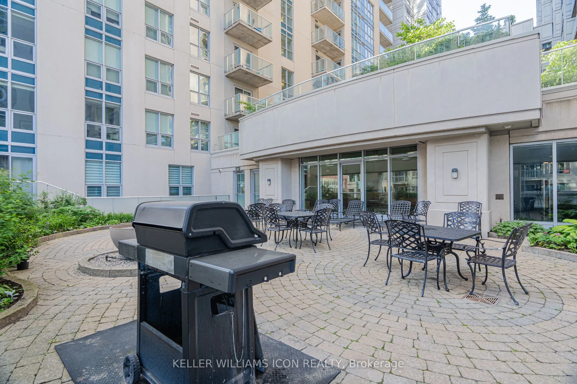195 Besserer Street, #2209