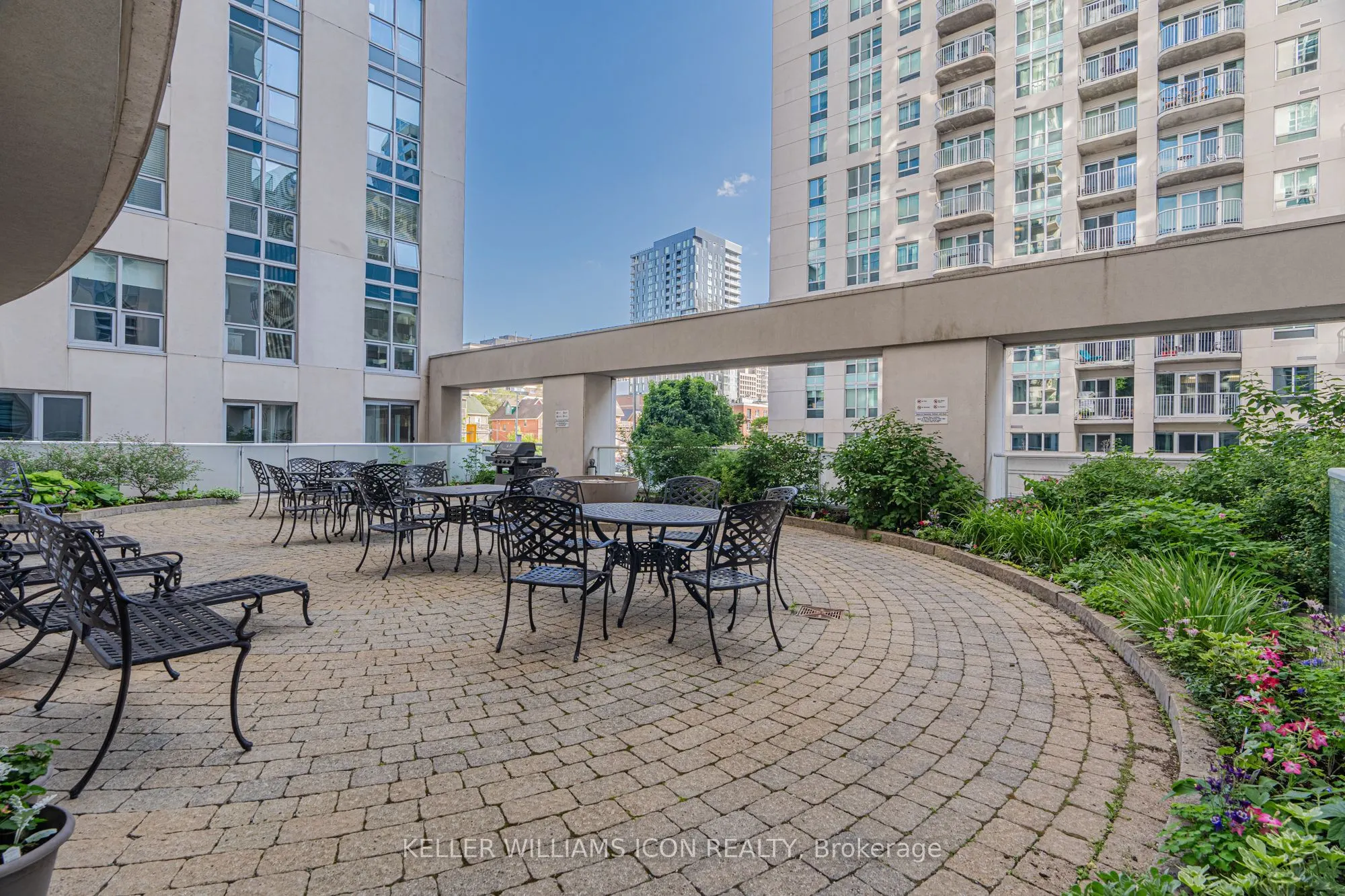 195 Besserer Street, #2209