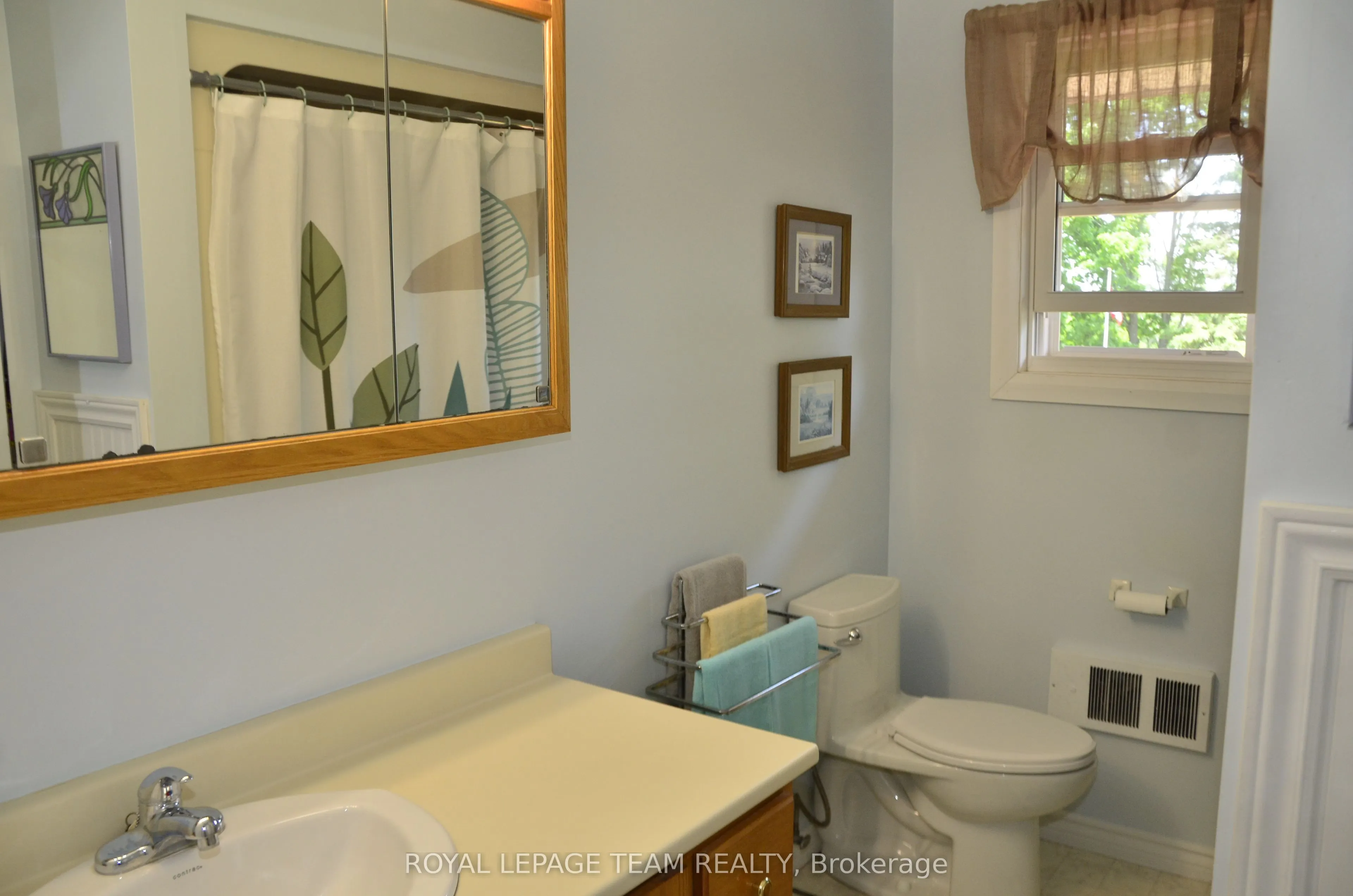 4951 (Hwy 31) Bank Street N
