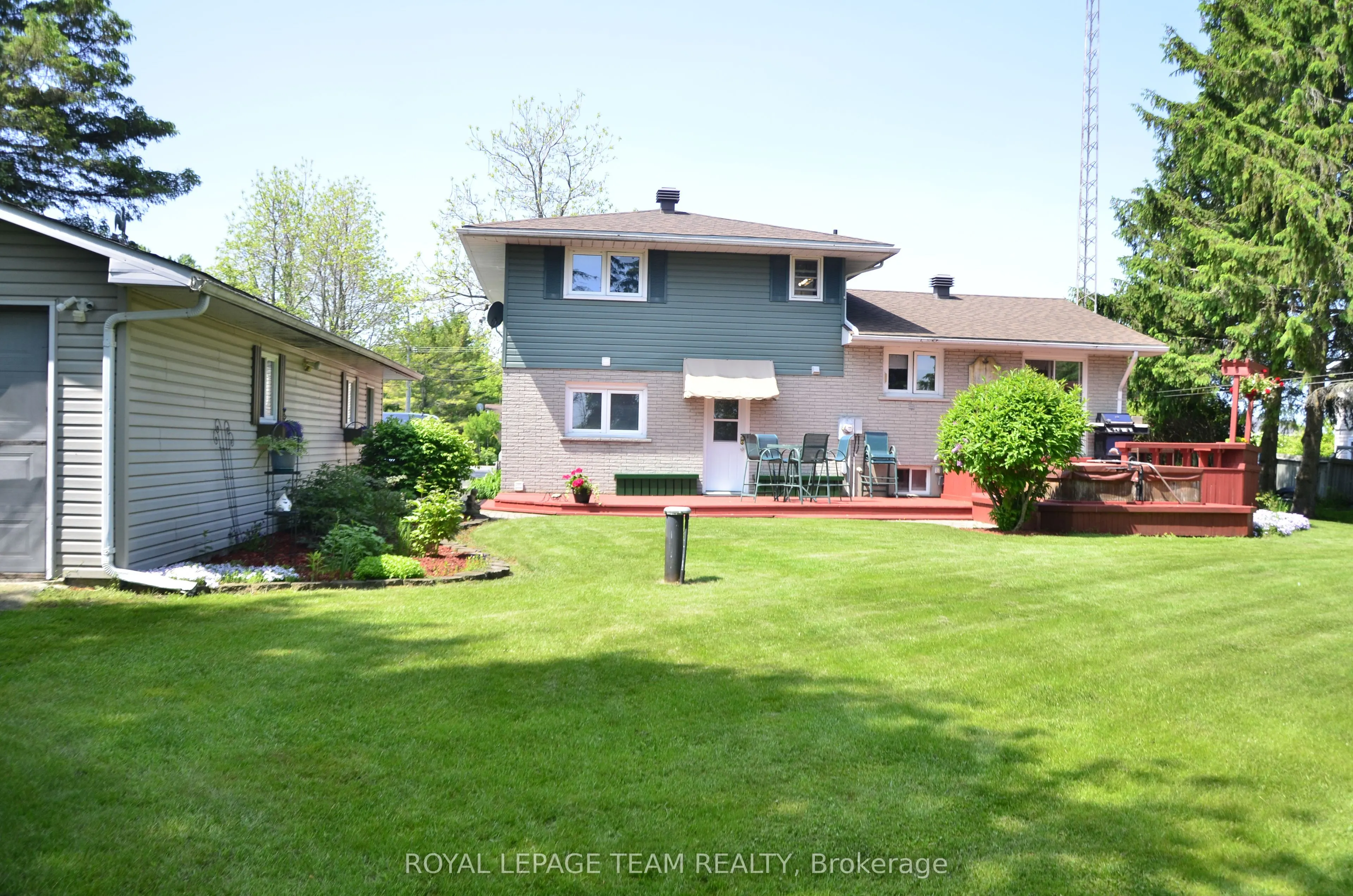 4951 (Hwy 31) Bank Street N