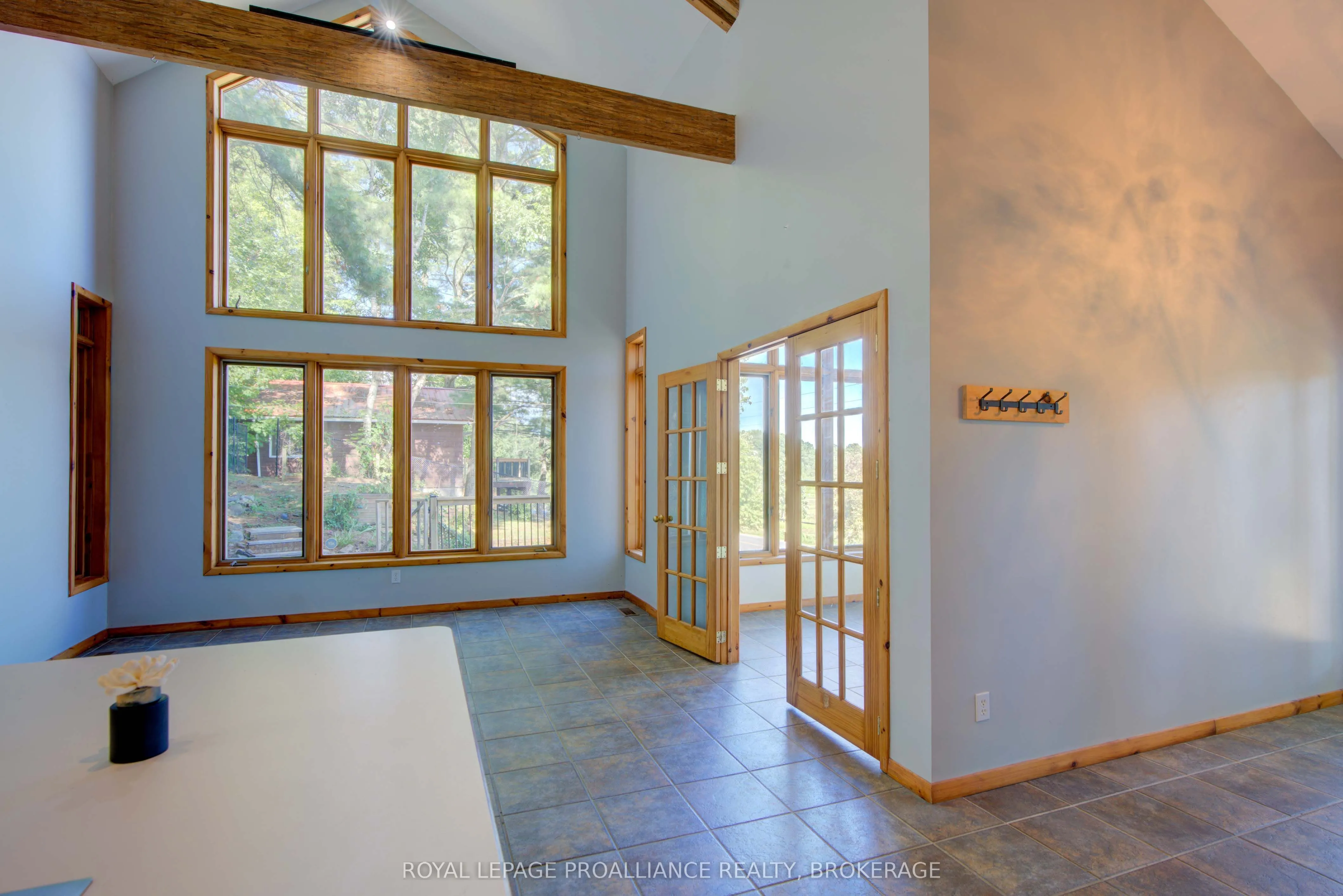 1512 Chaffey's Lock Road