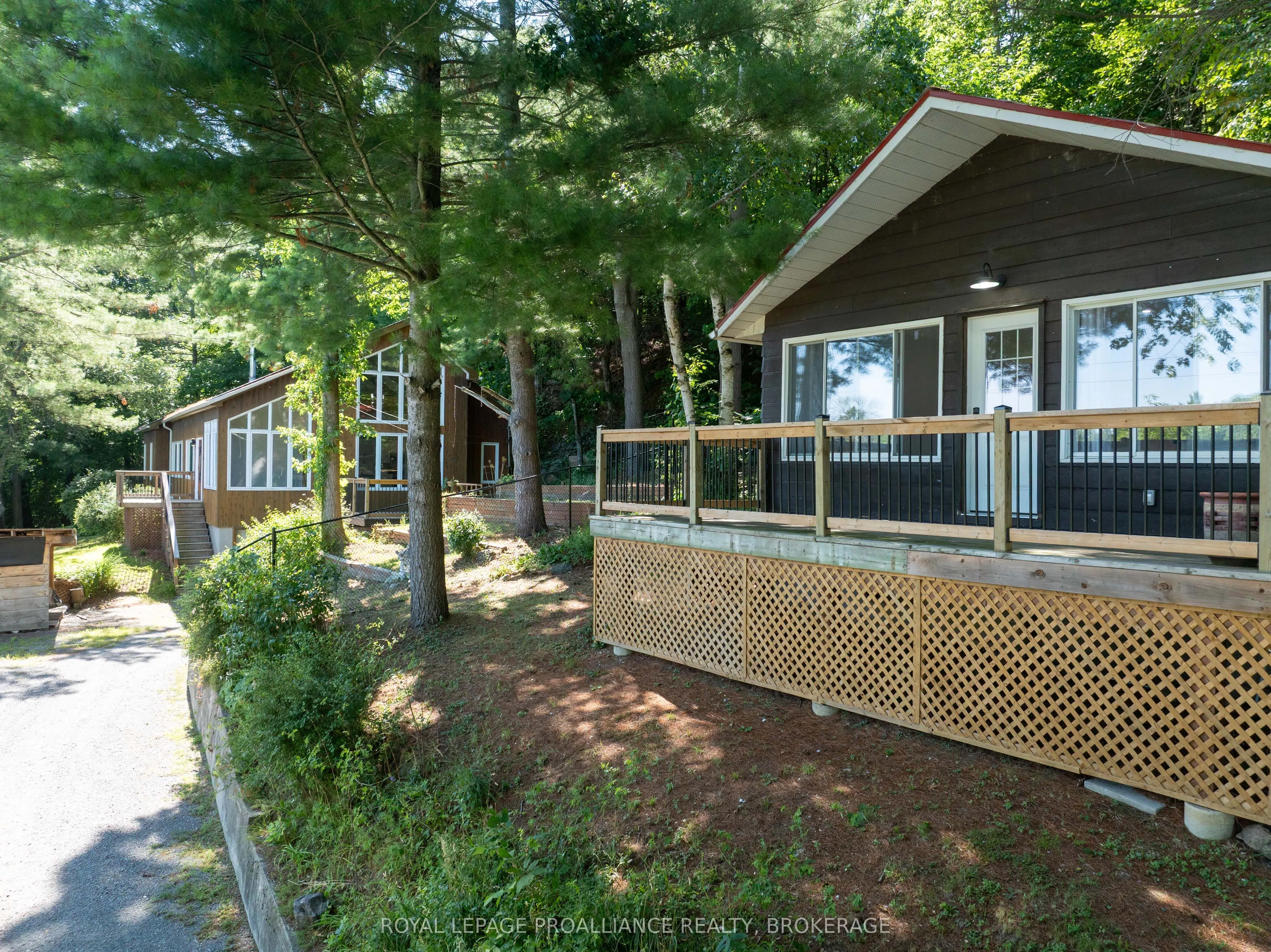 1512 Chaffey's Lock Road