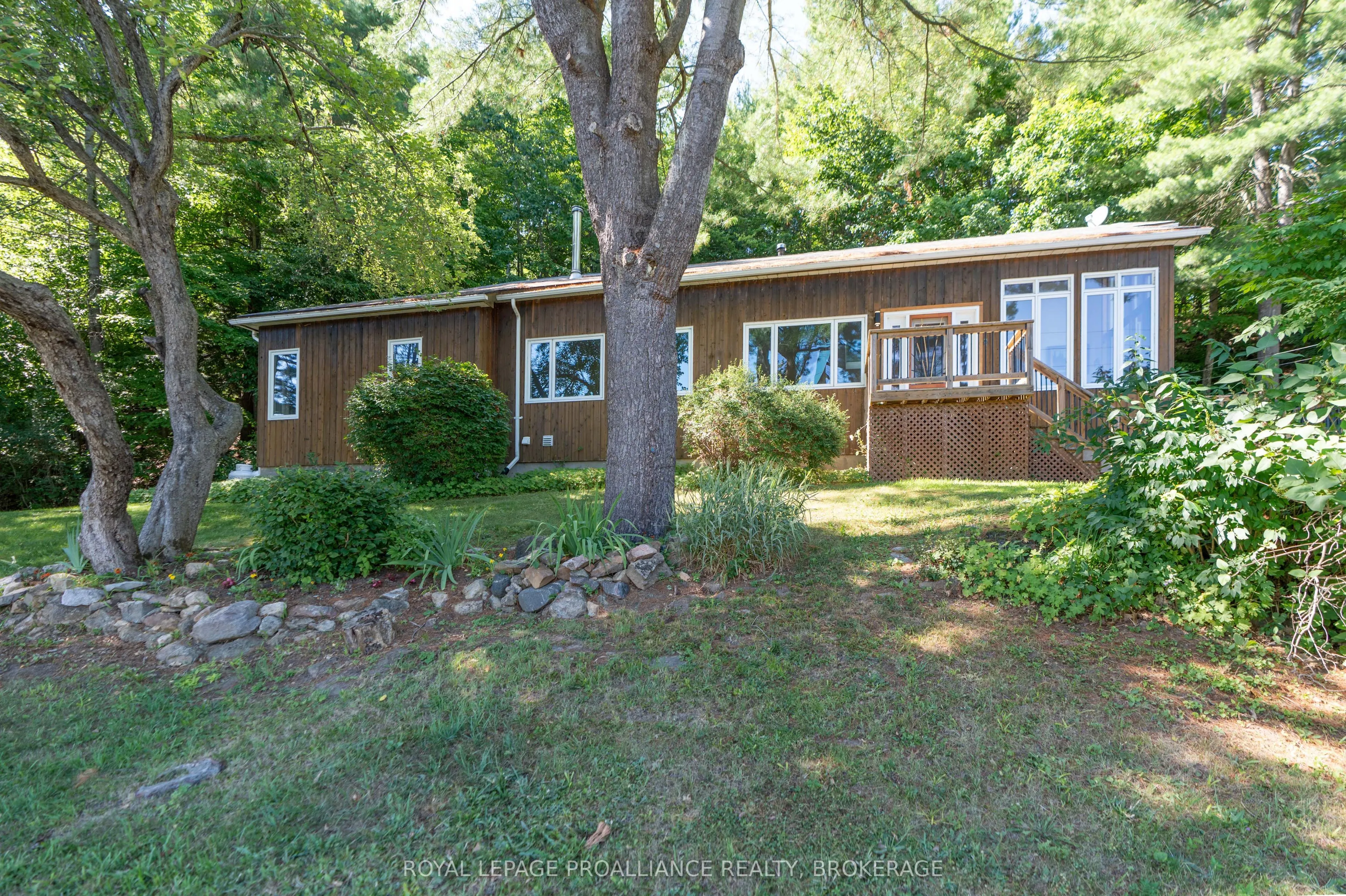 1512 Chaffey's Lock Road
