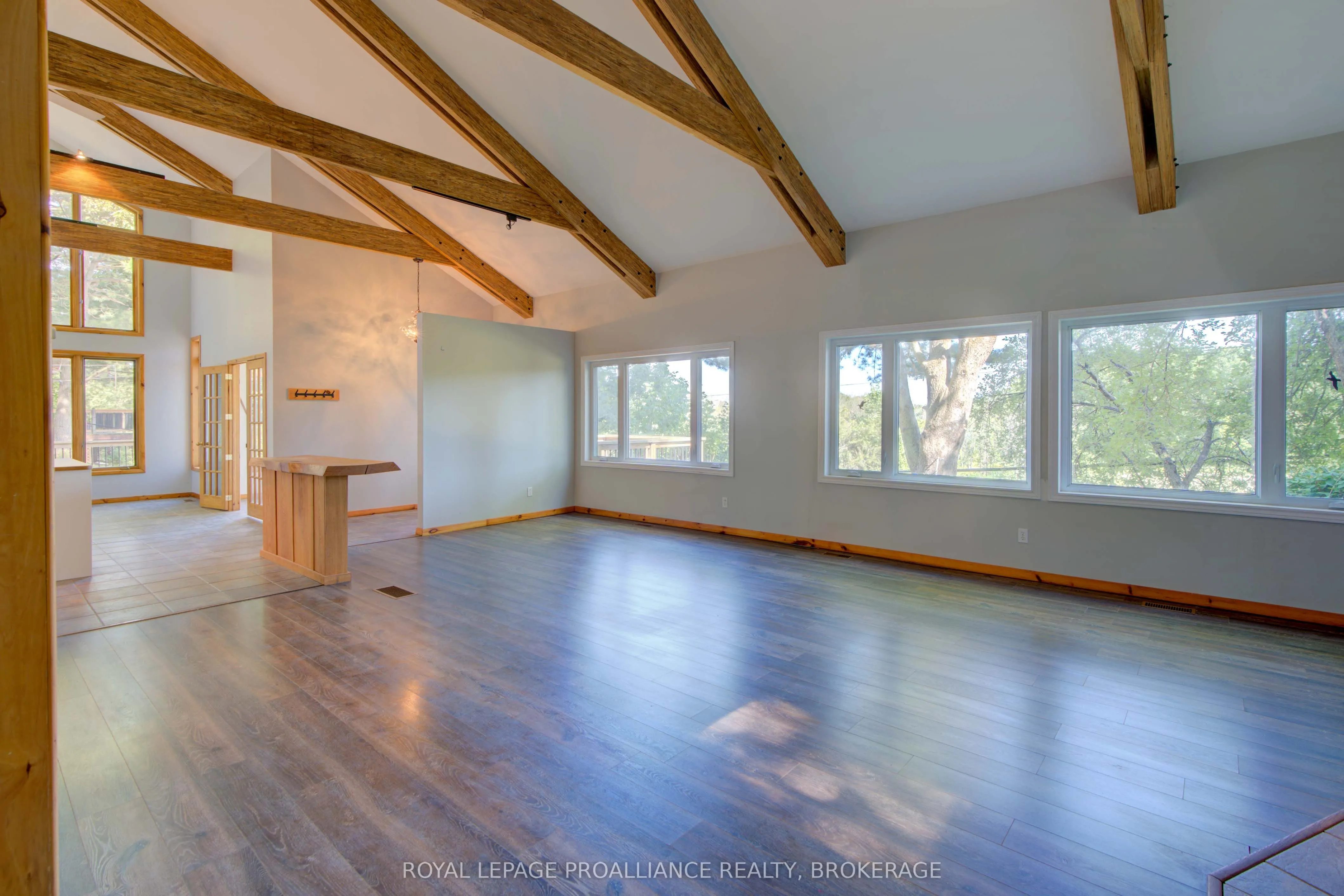 1512 Chaffey's Lock Road