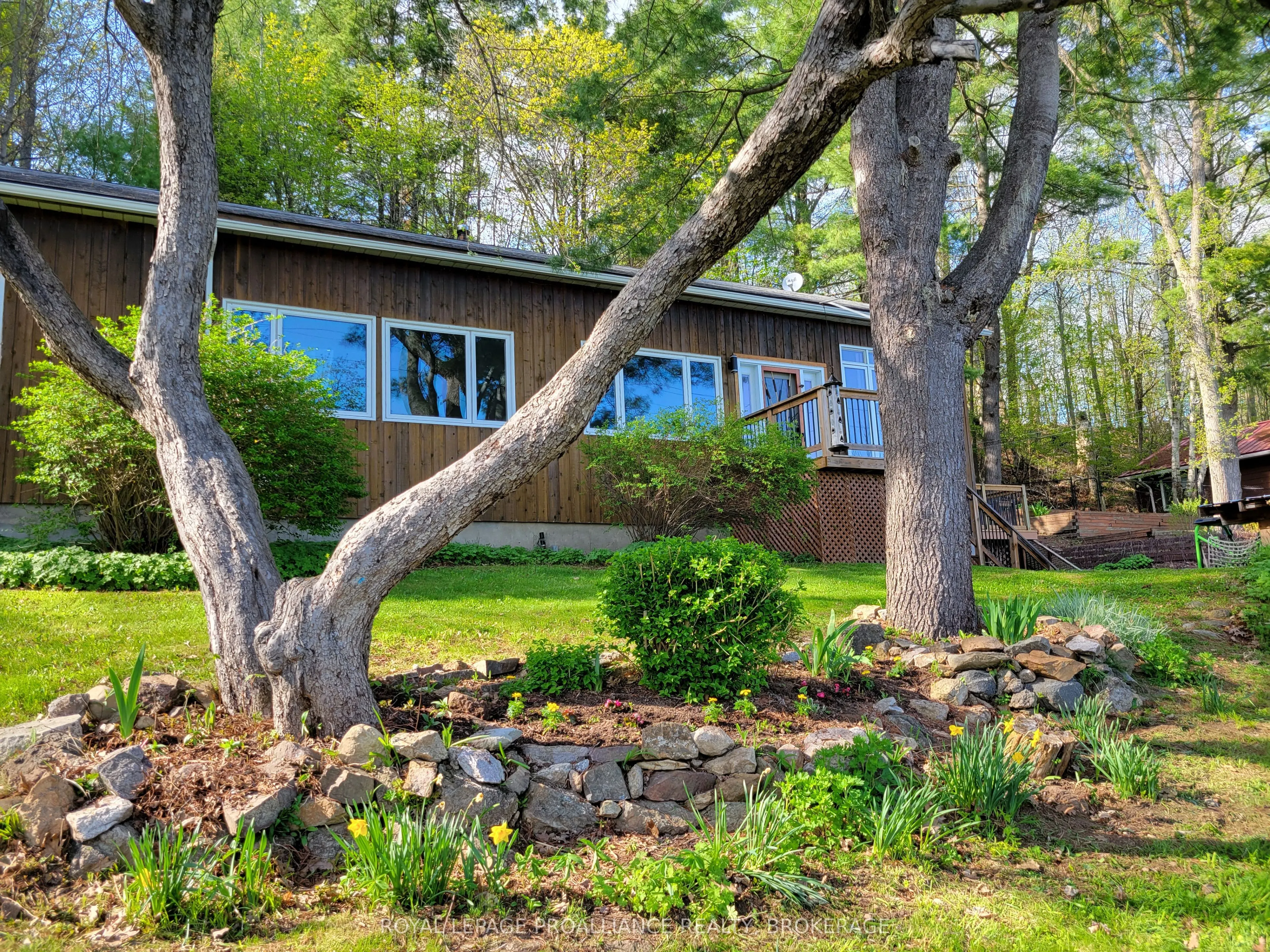 1512 Chaffey's Lock Road