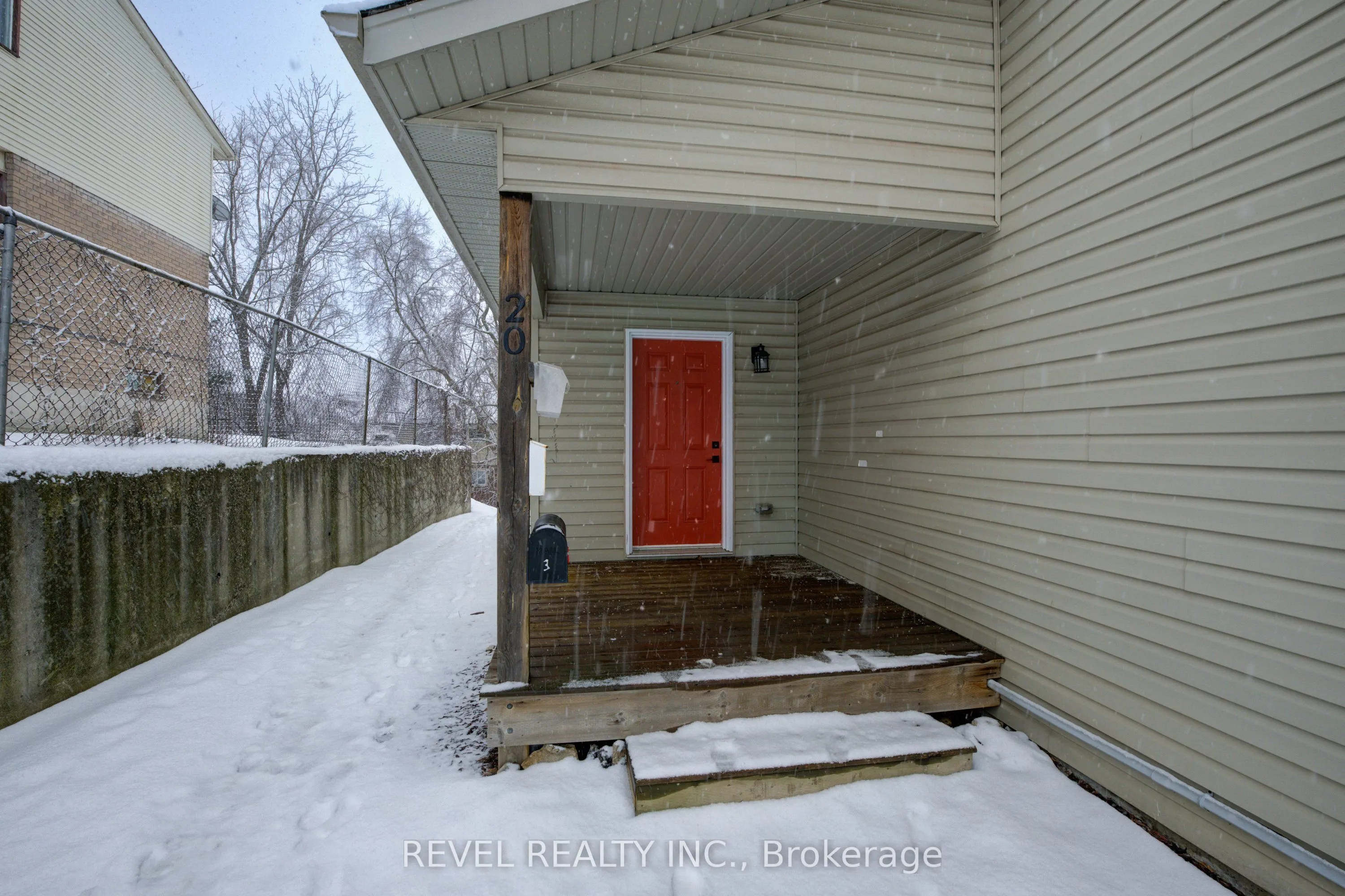 20 Puleston Street, #2