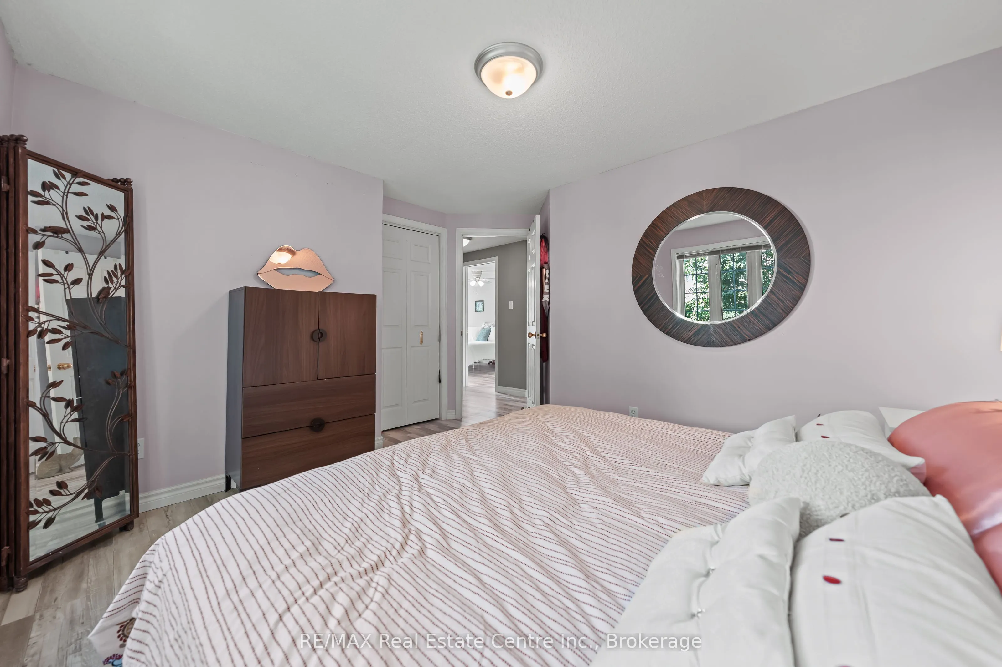 229 Baker Street, #10