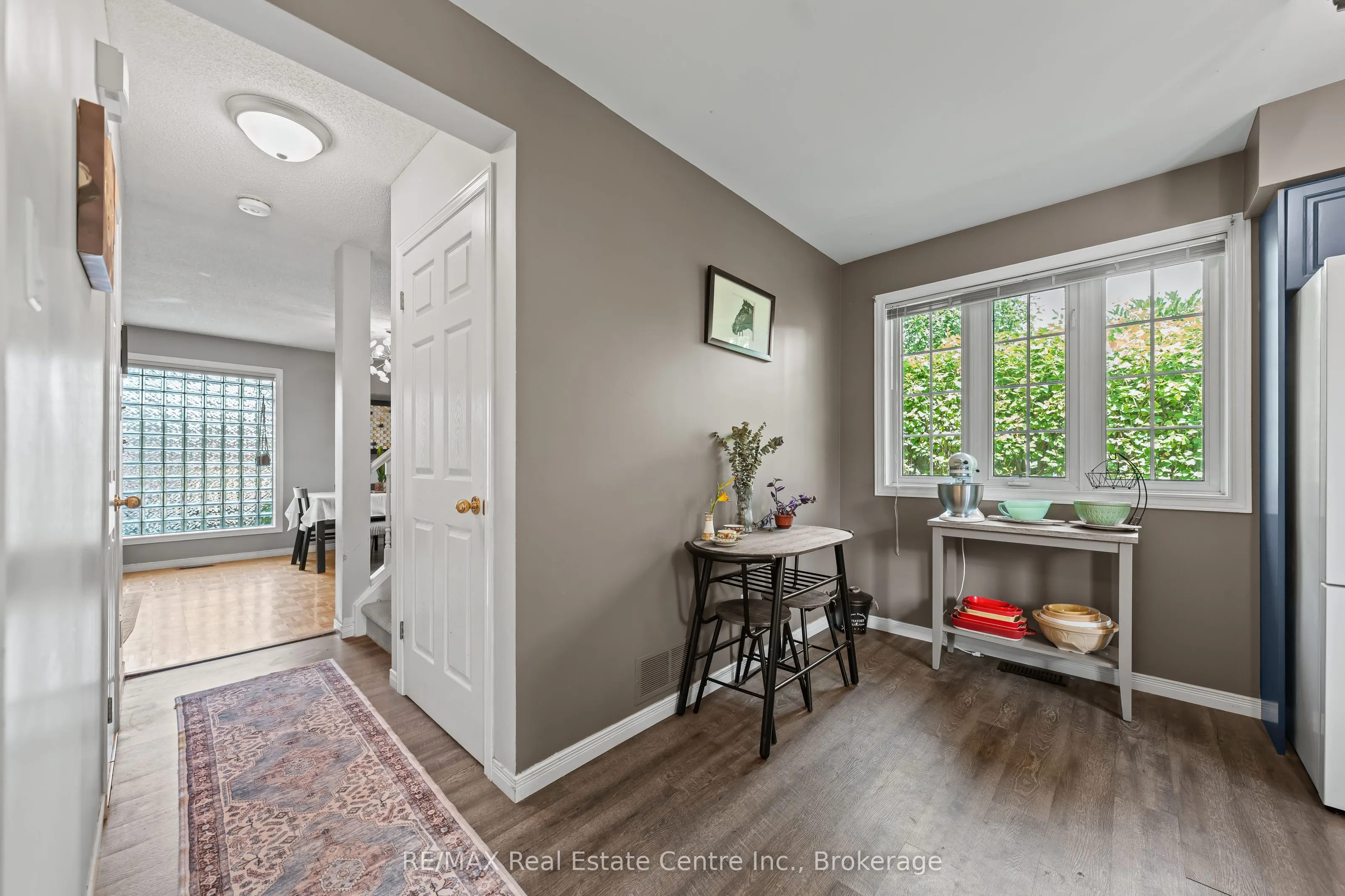 229 Baker Street, #10