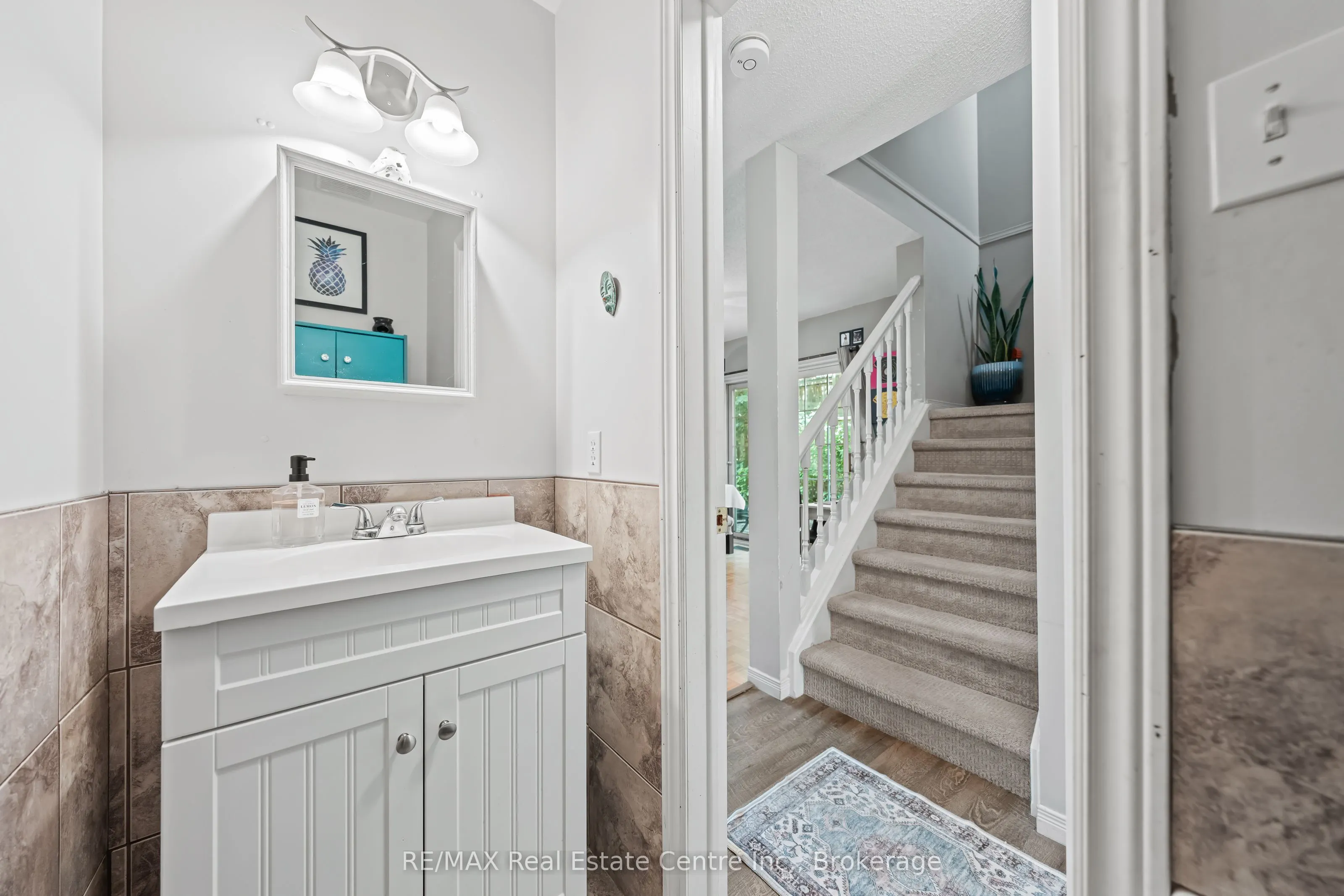 229 Baker Street, #10