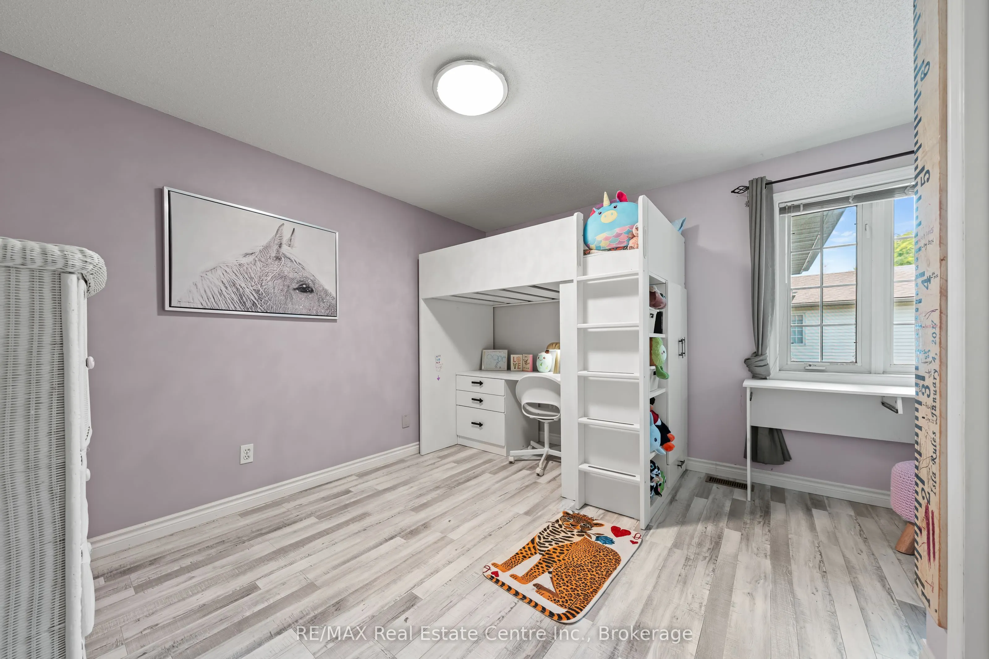 229 Baker Street, #10