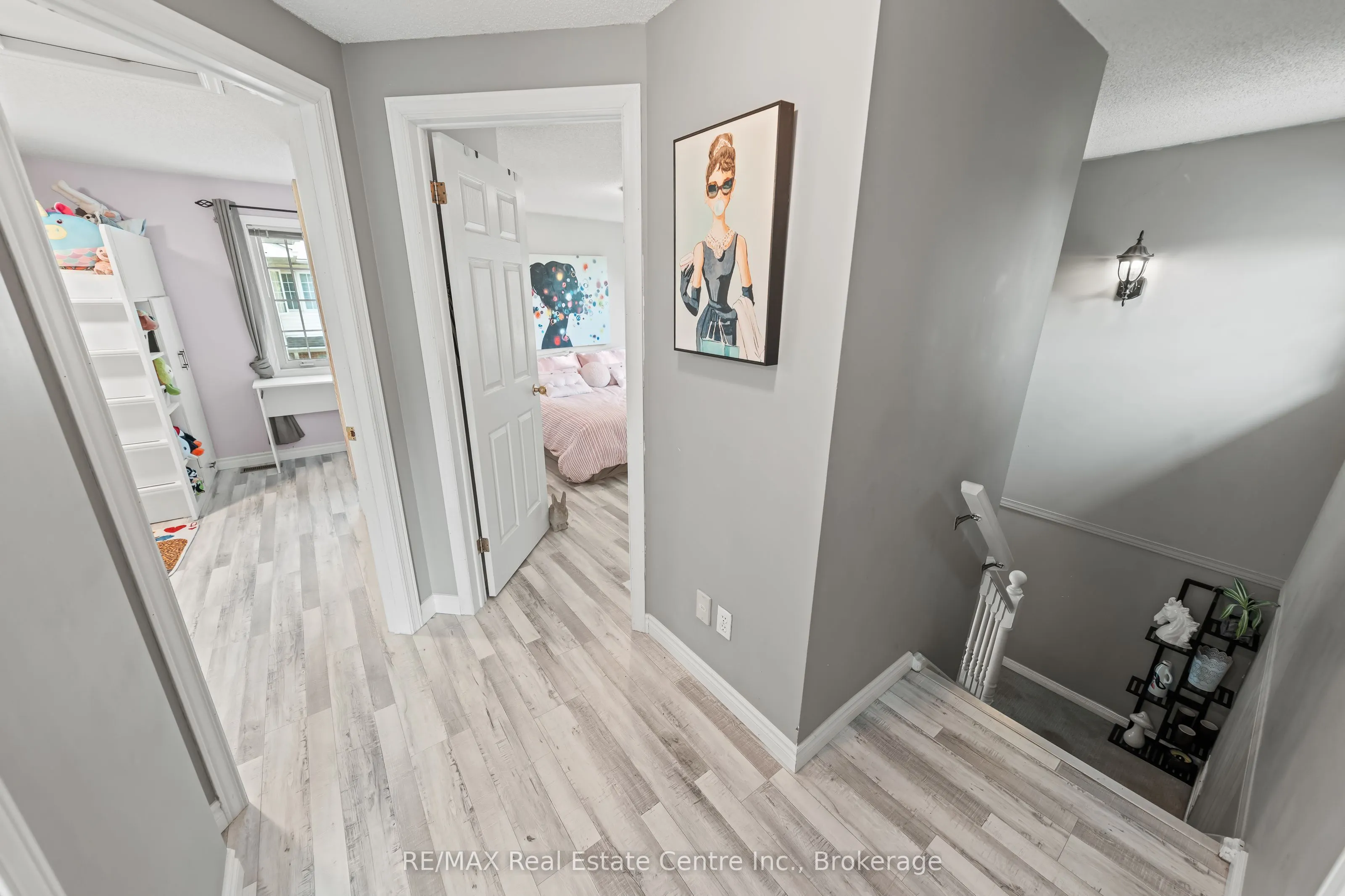 229 Baker Street, #10