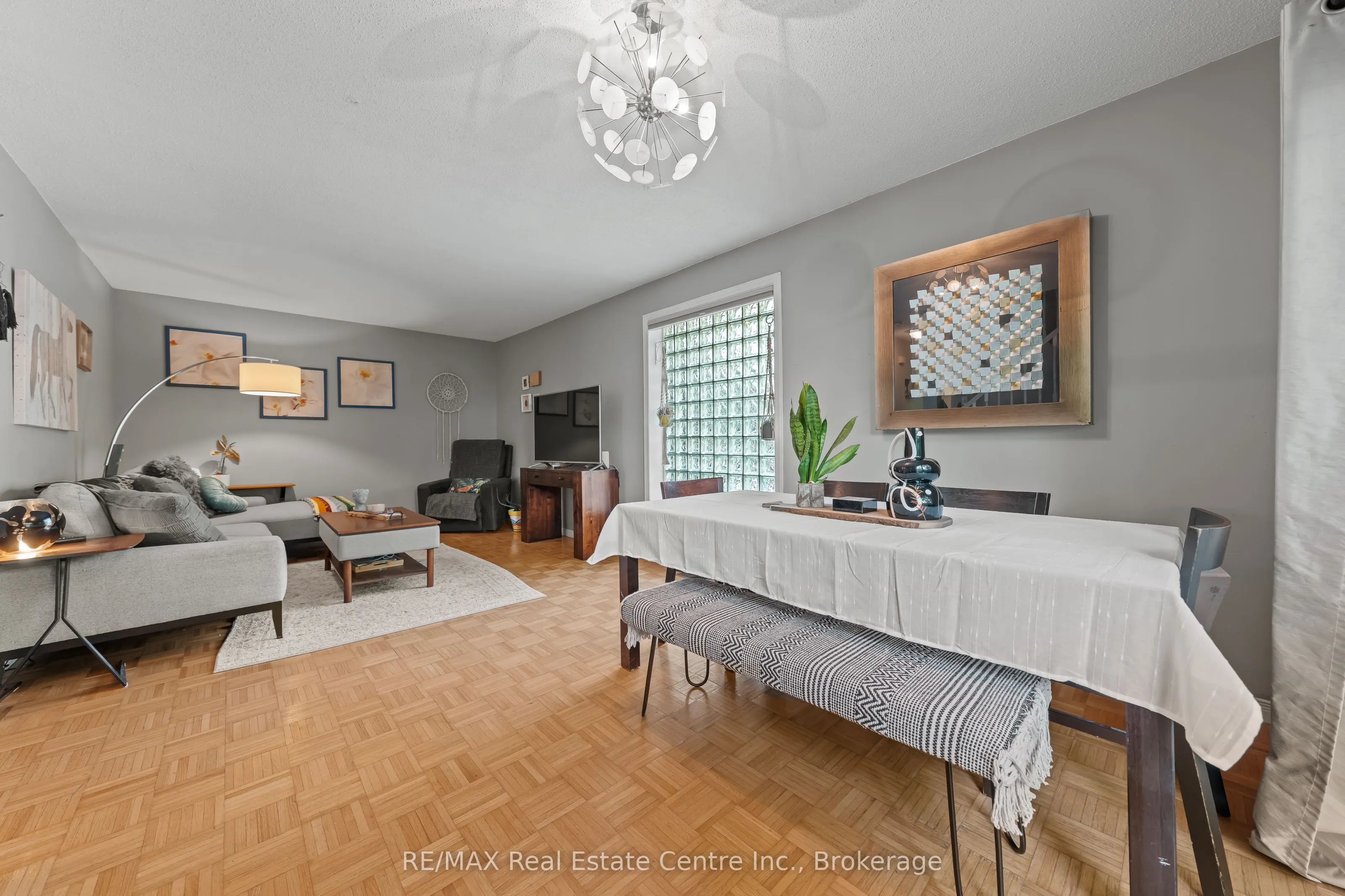 229 Baker Street, #10