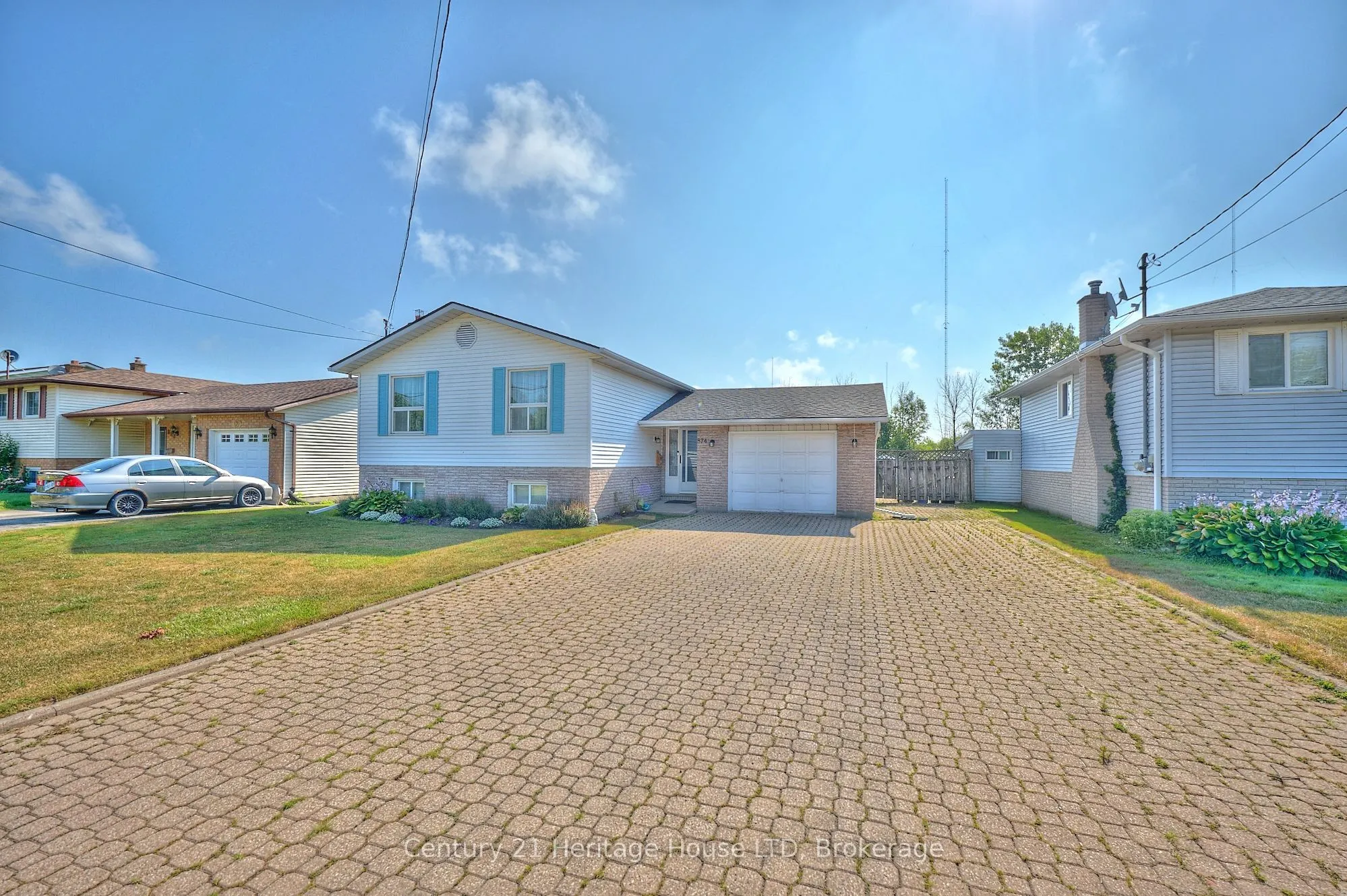 874 Crescent Road