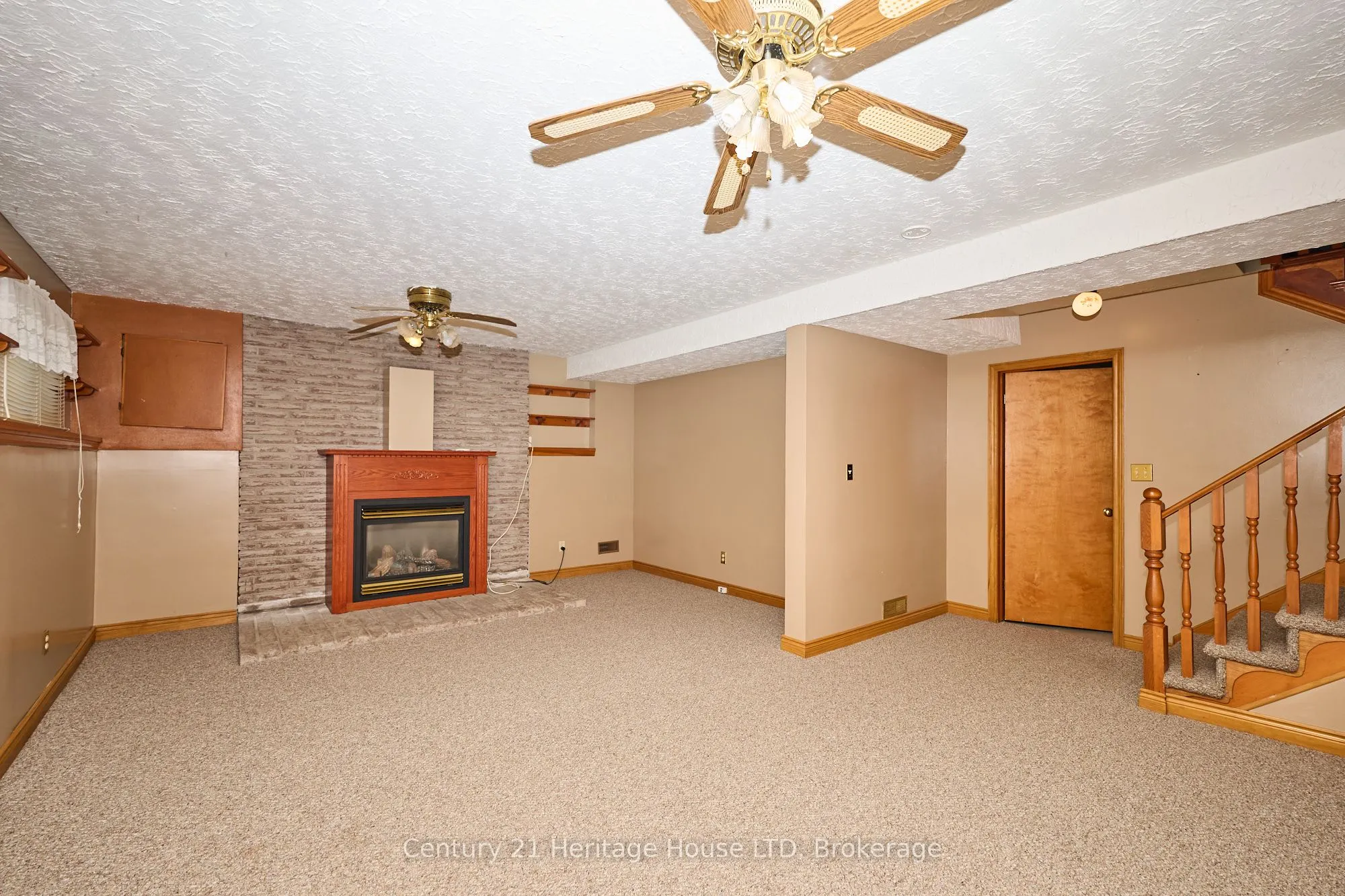 874 Crescent Road