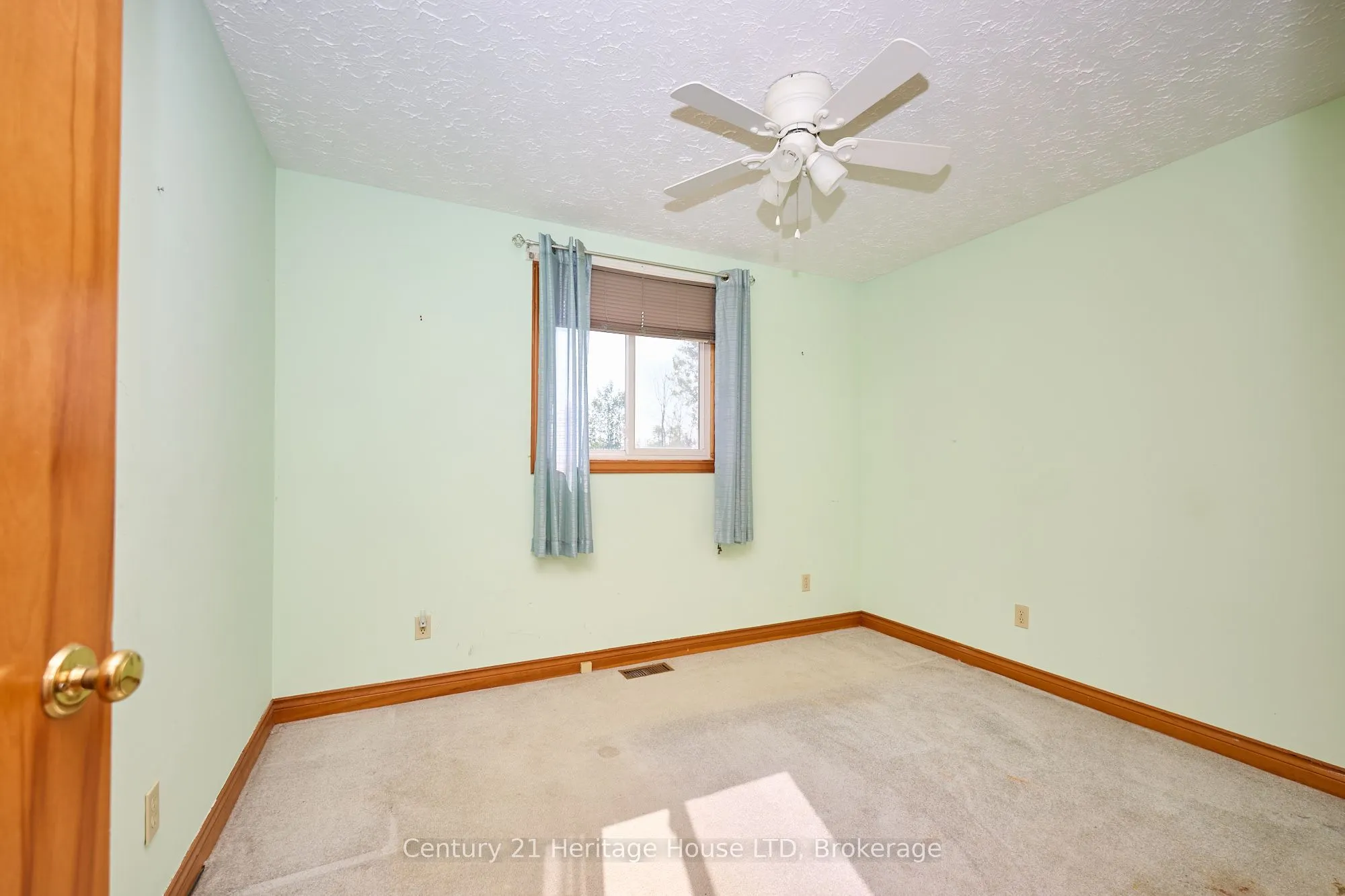 874 Crescent Road