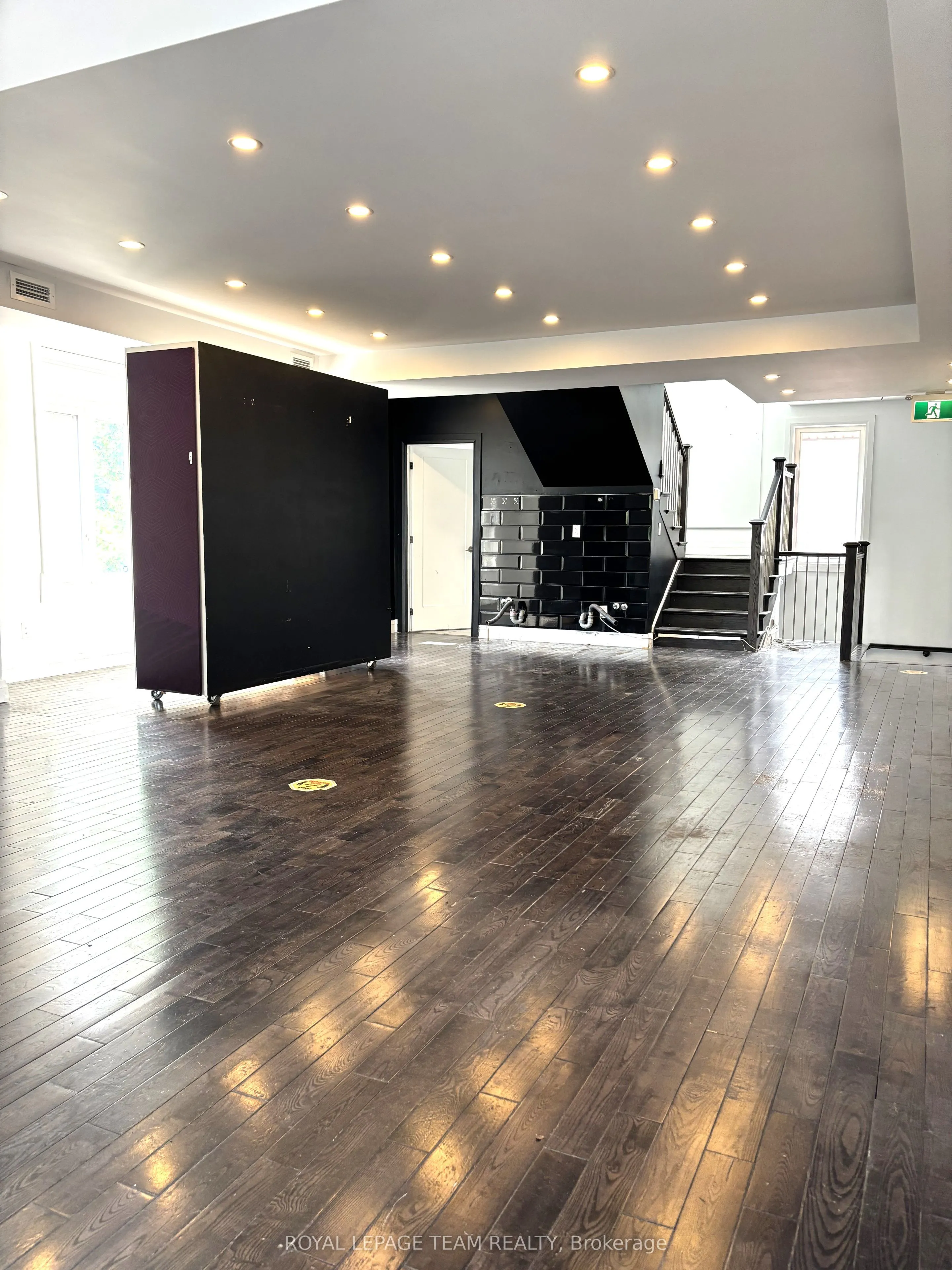 551 SOMERSET Street W