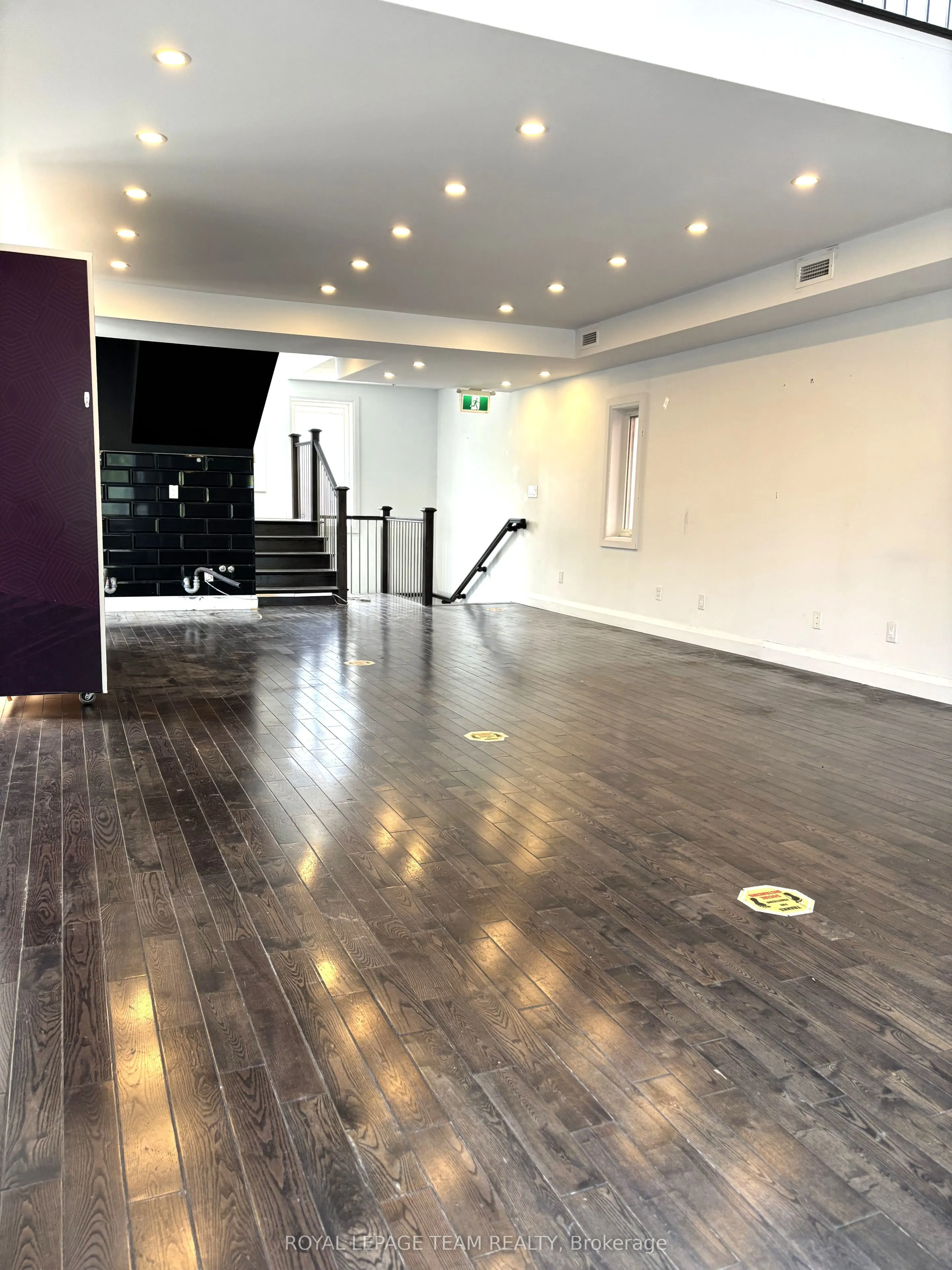 551 SOMERSET Street W