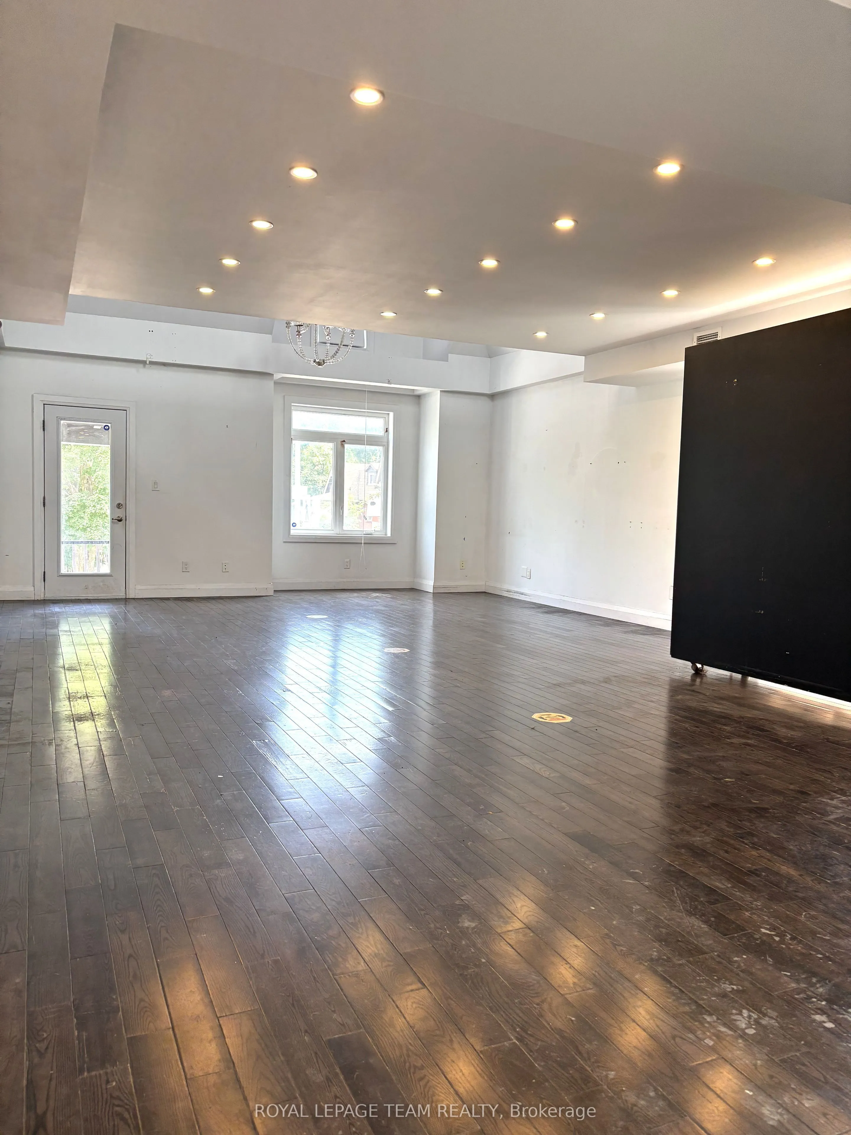 551 SOMERSET Street W