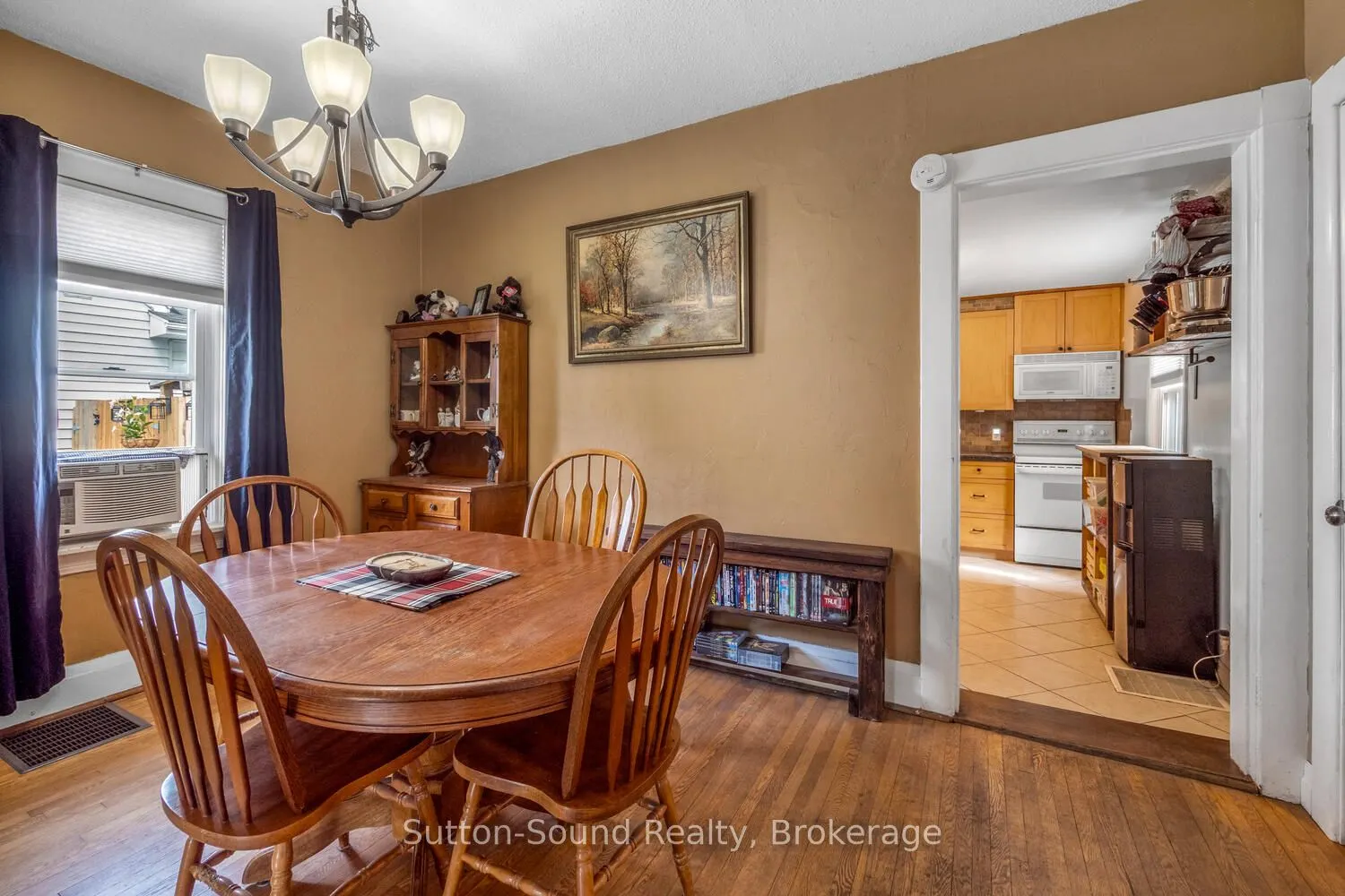 558 13th A Street W