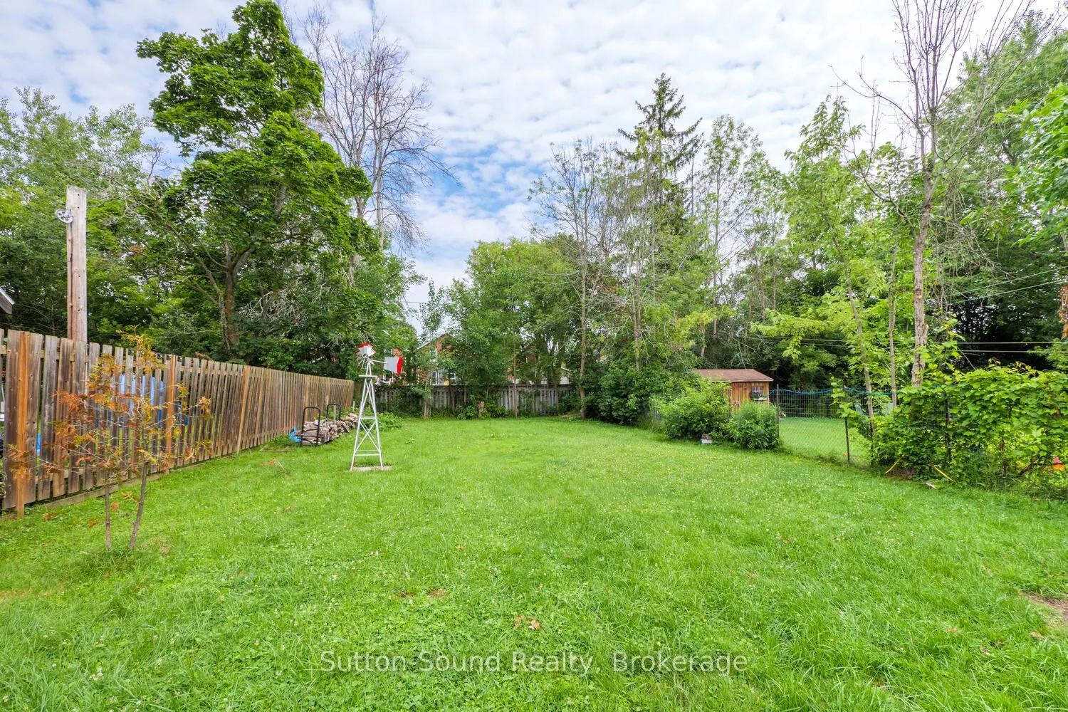 558 13th A Street W