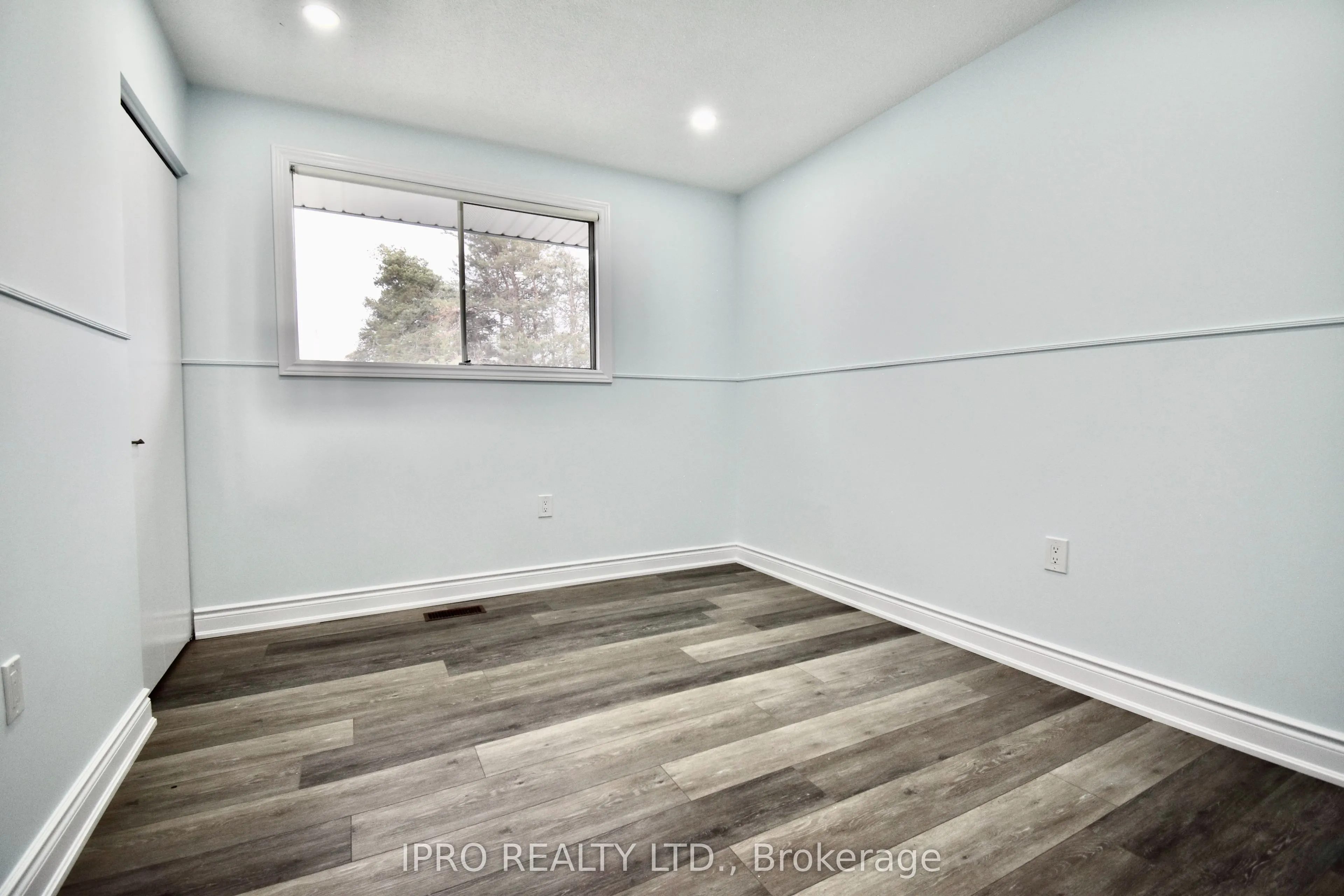 380 Christie Drive N