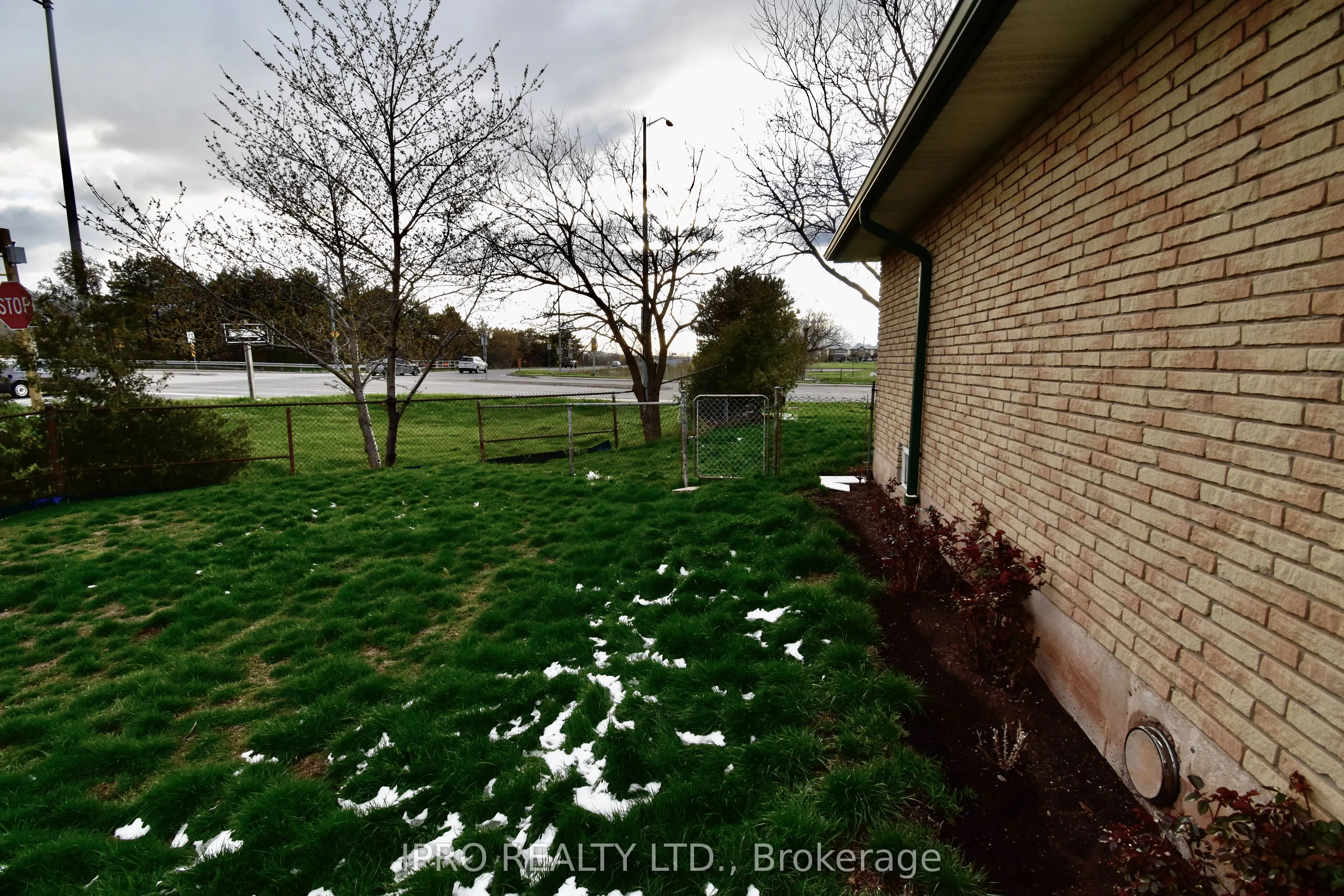 380 Christie Drive N