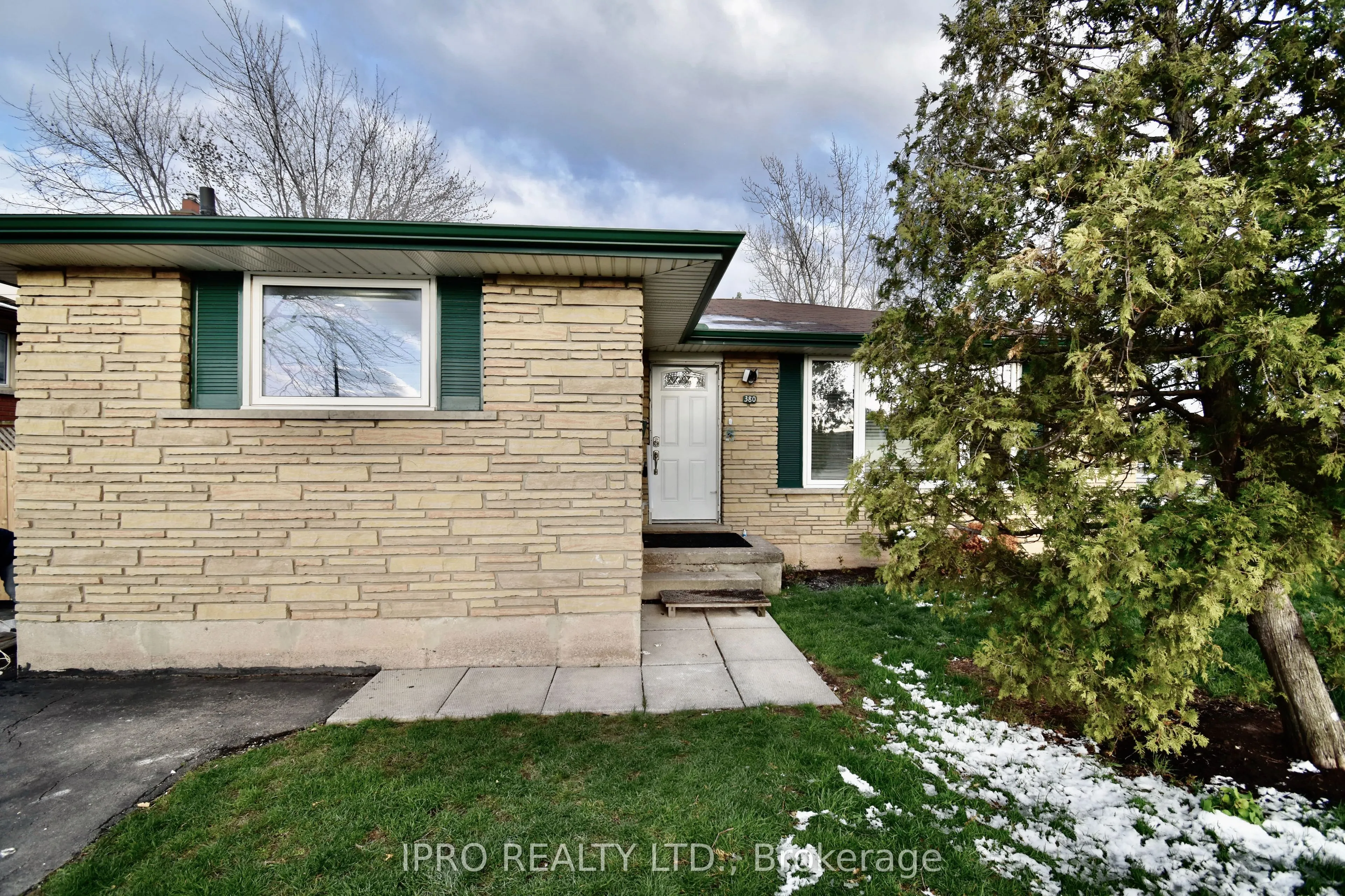380 Christie Drive N