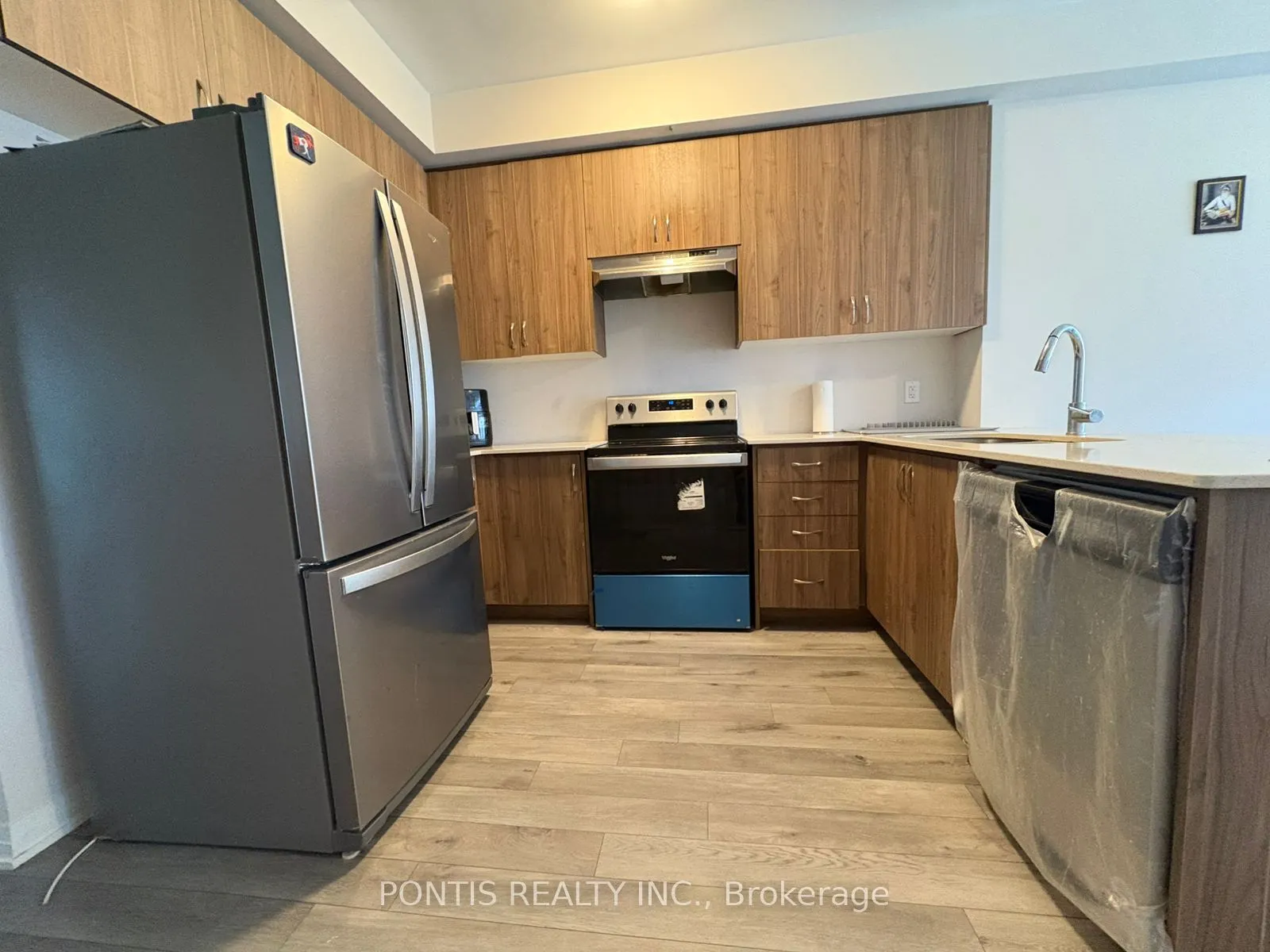 585 Colborne Street E, #304