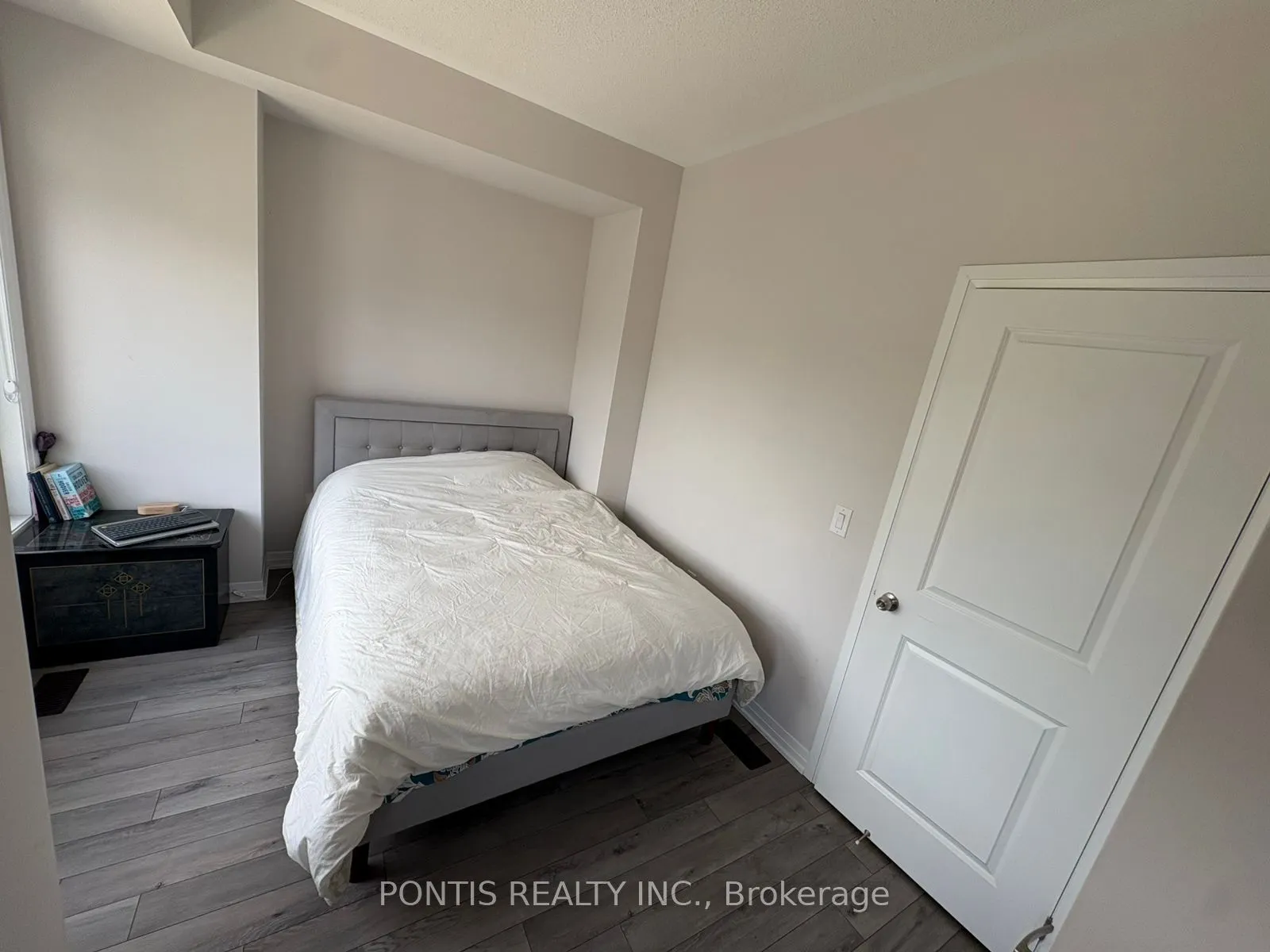 585 Colborne Street E, #304