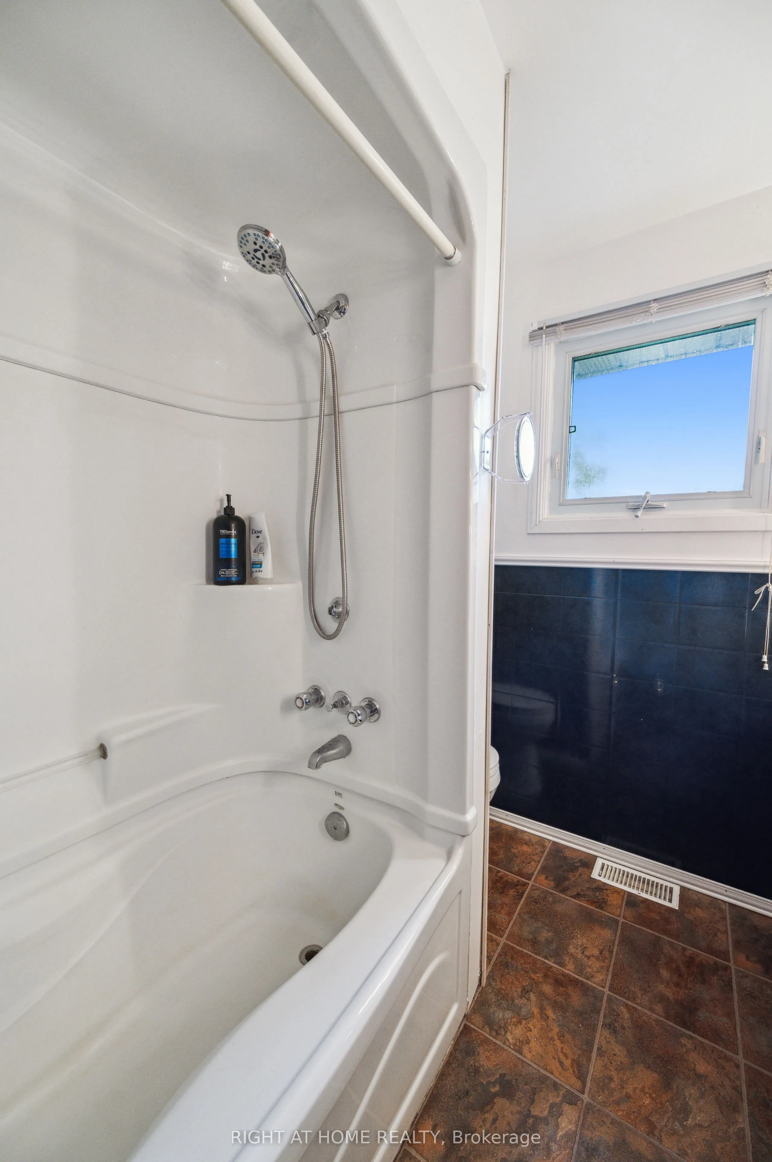 3567 South Grimsby 12 Road