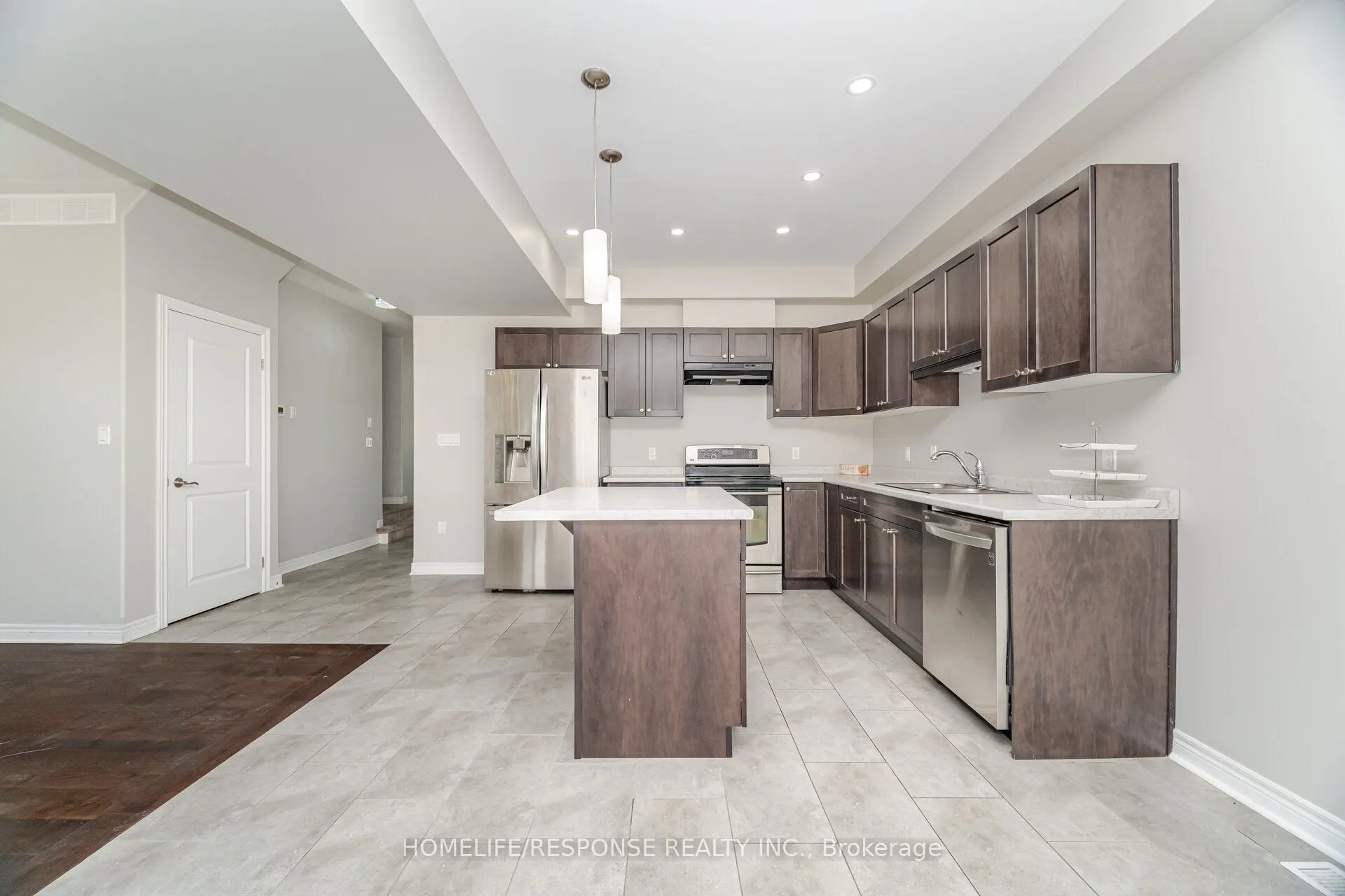 9 BOWMAN Crescent