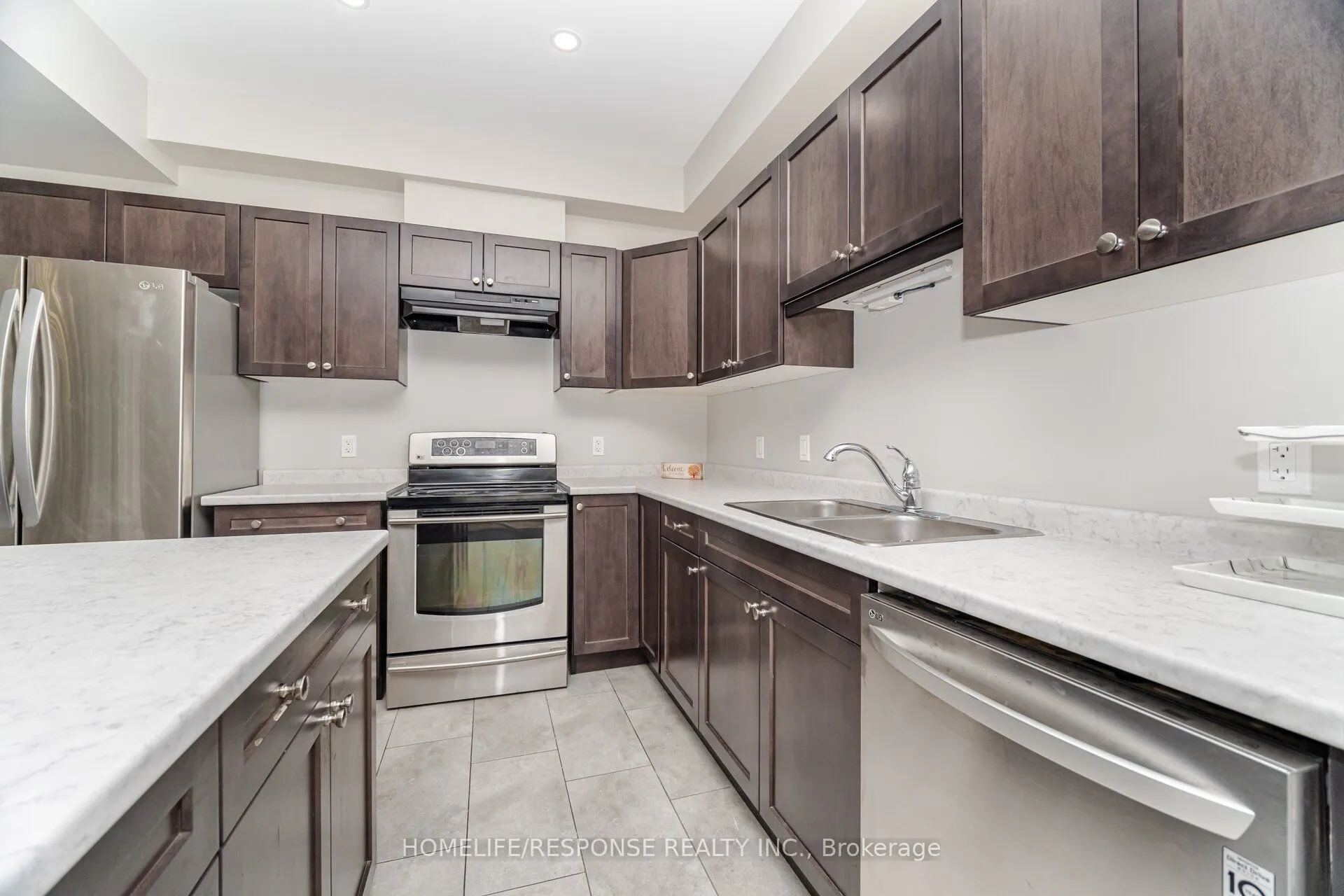 9 BOWMAN Crescent