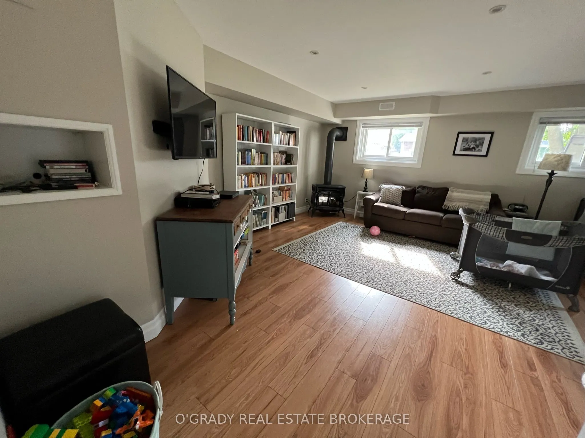 45 Davison Avenue