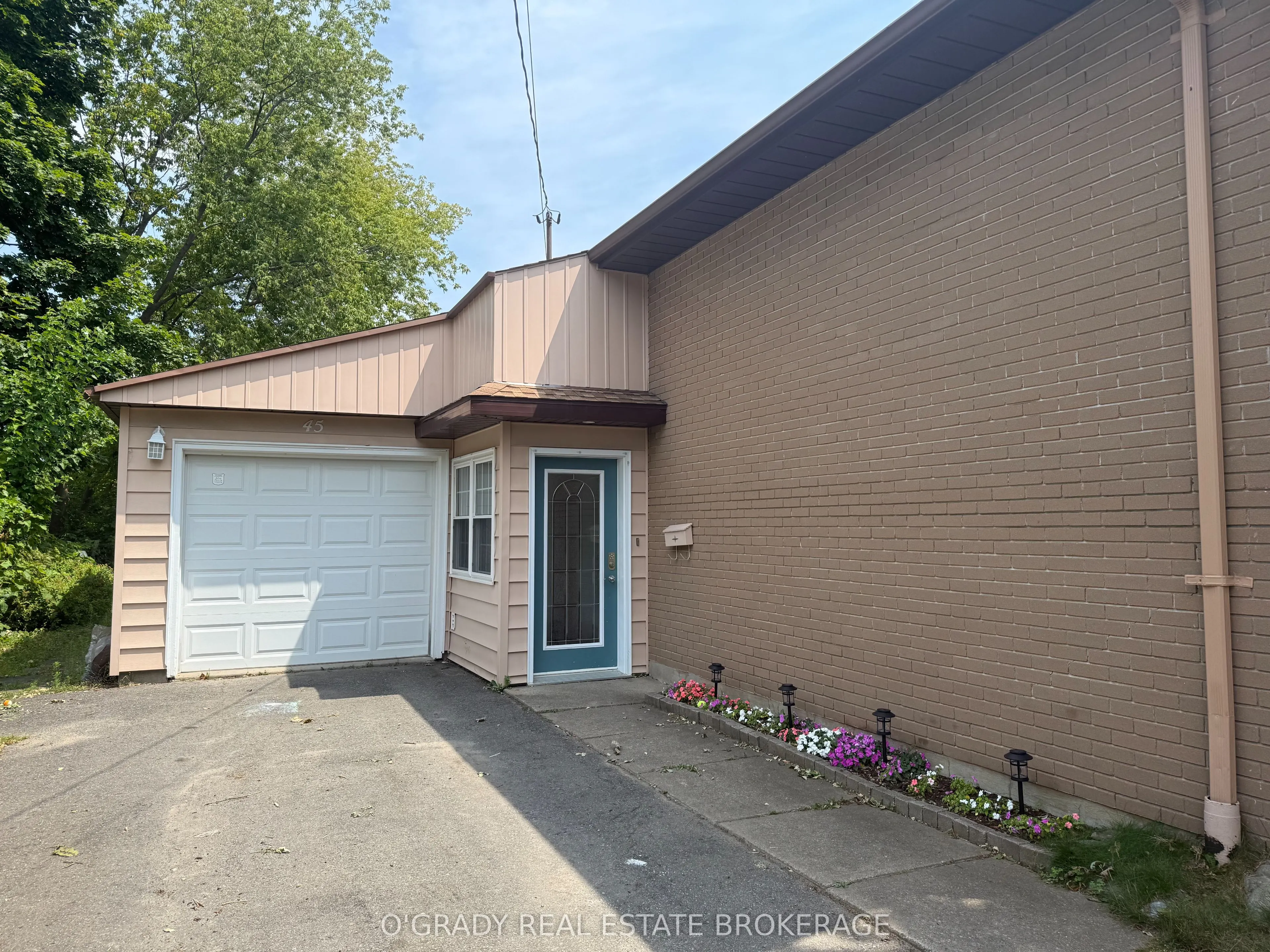45 Davison Avenue