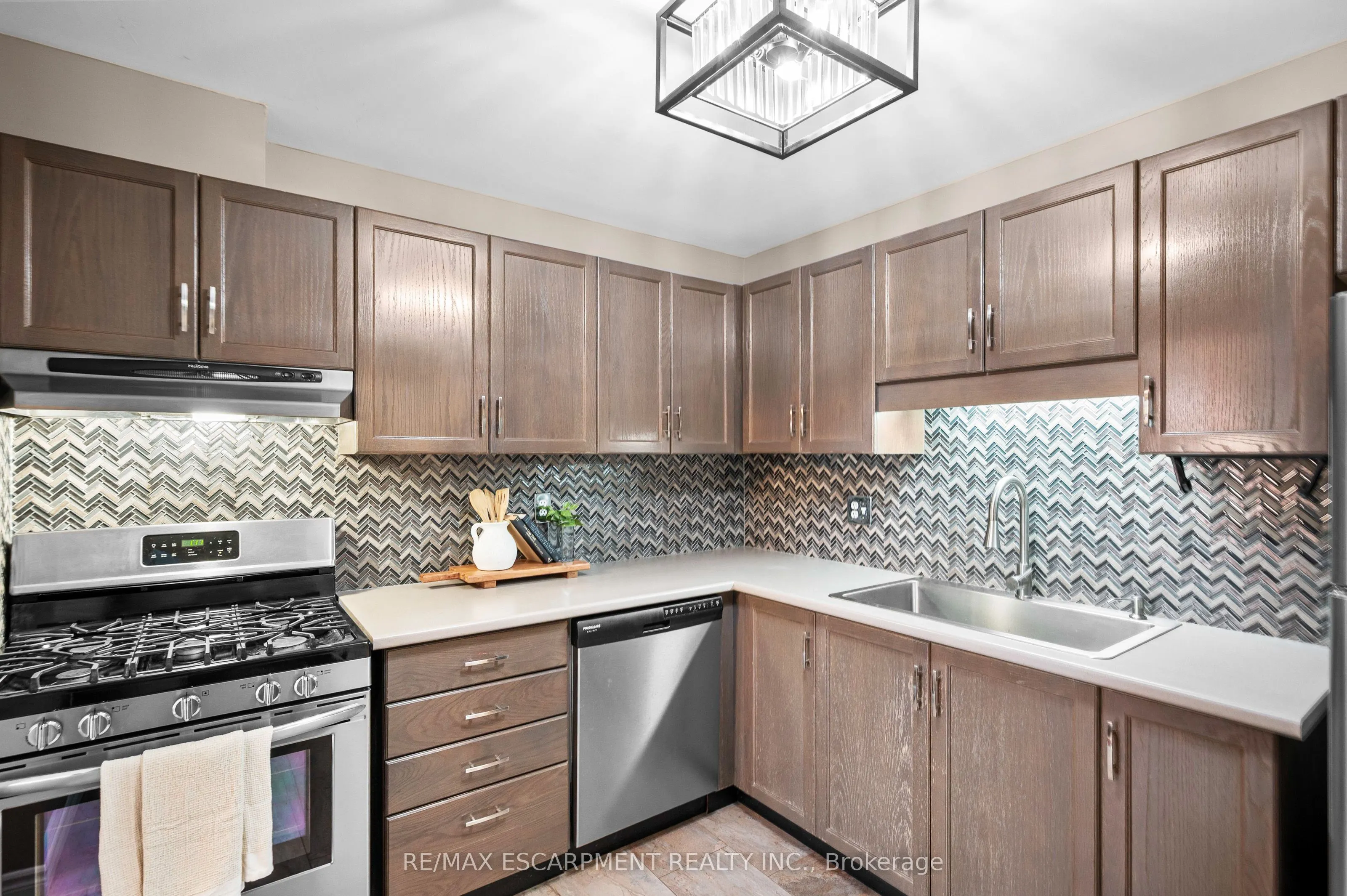 610 Barton Street, #12