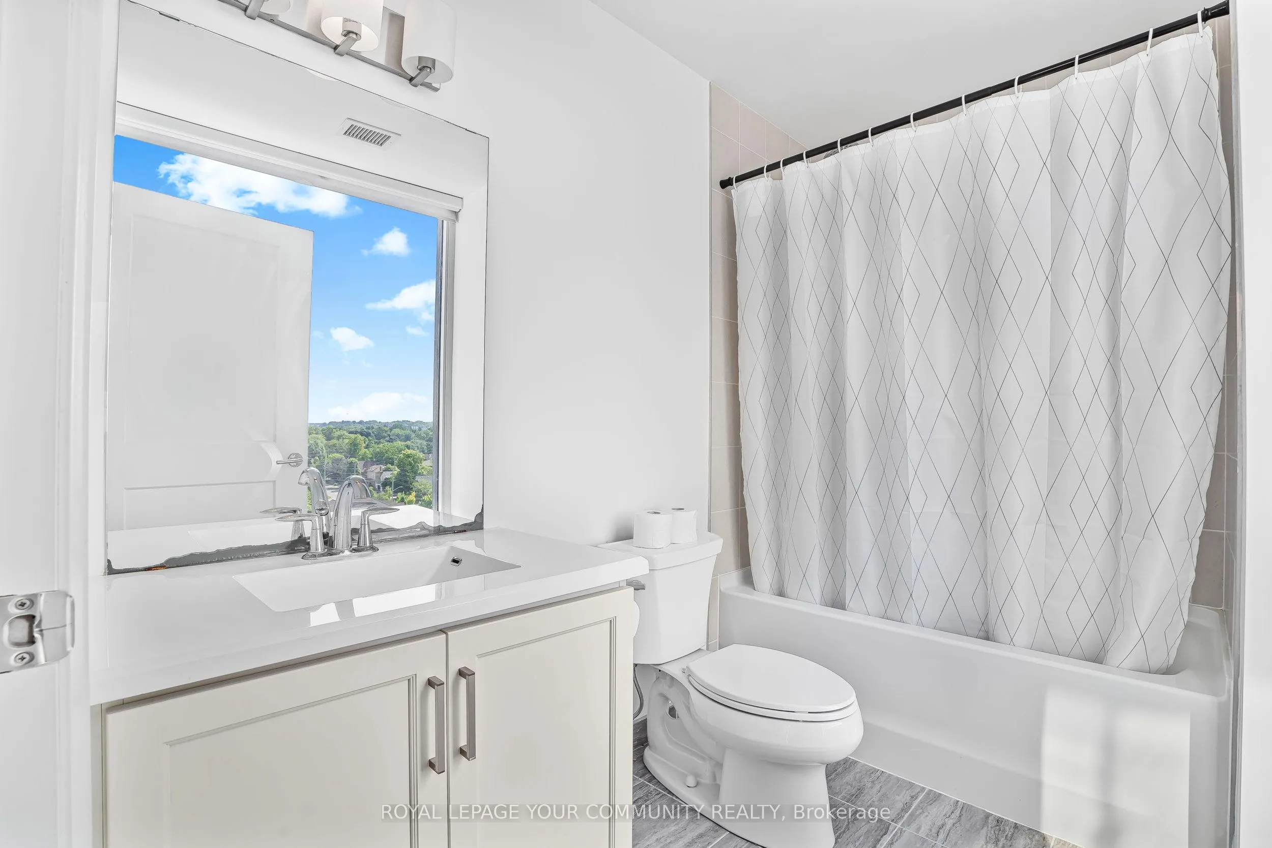 155 Caroline Street, #802