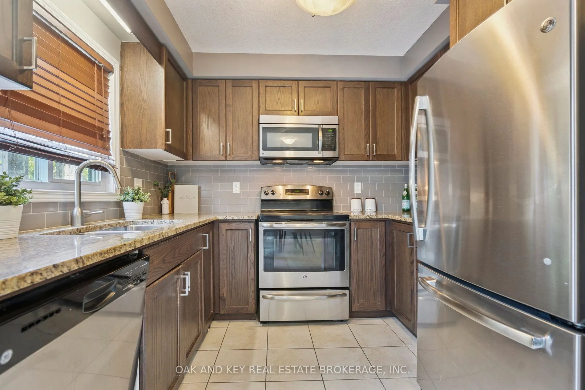 750 Lawrence Street, #11