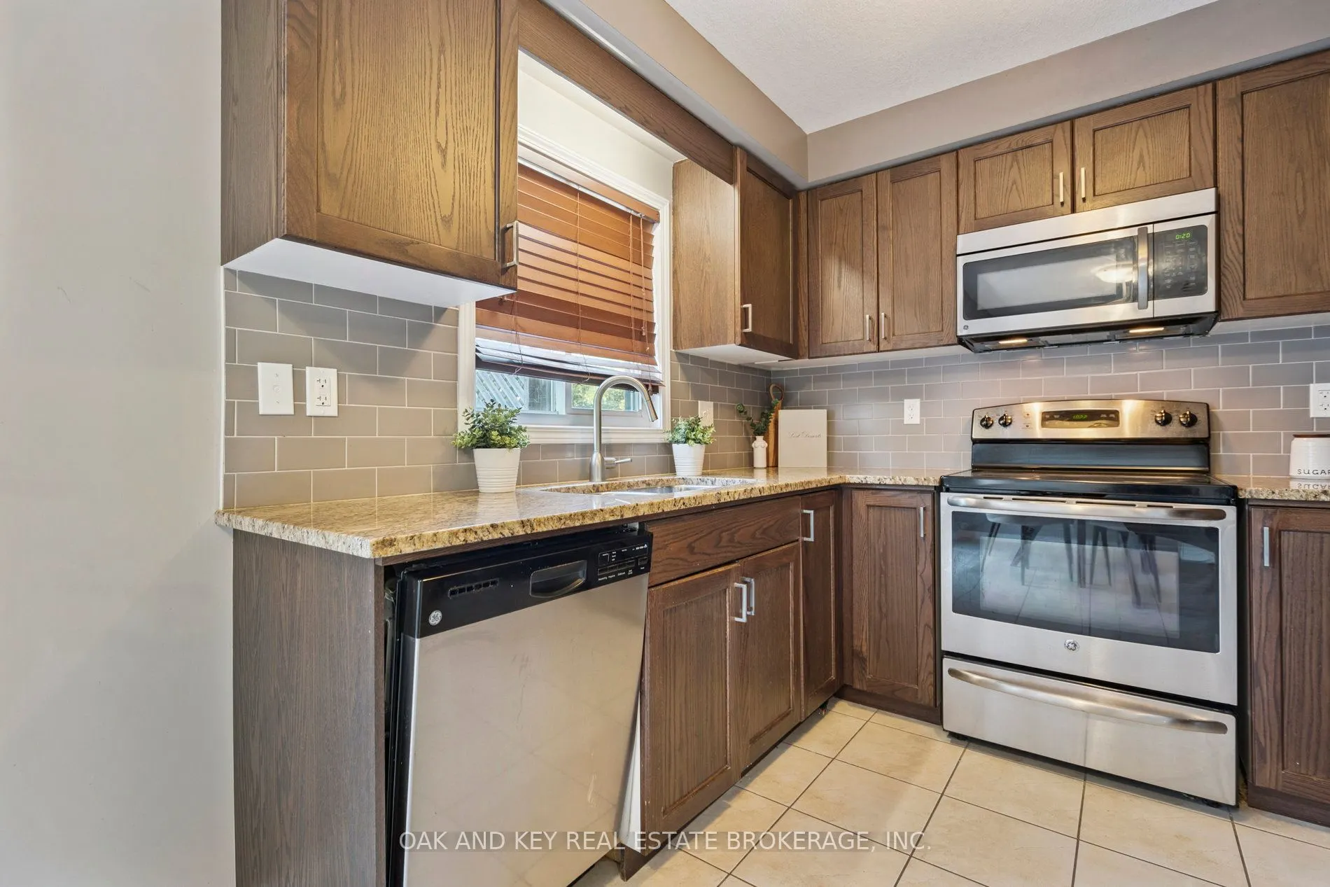750 Lawrence Street, #11