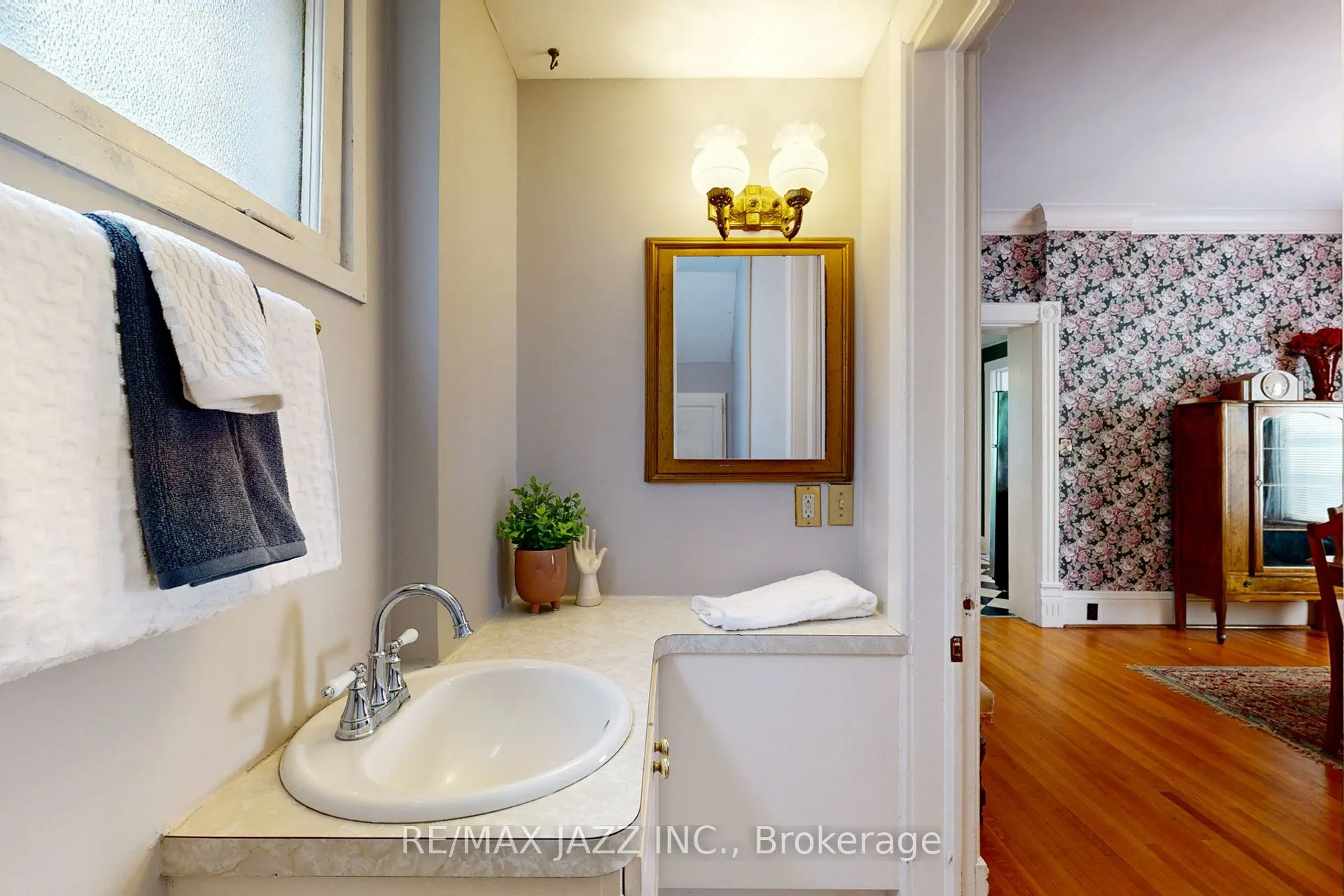 243 Brant Avenue