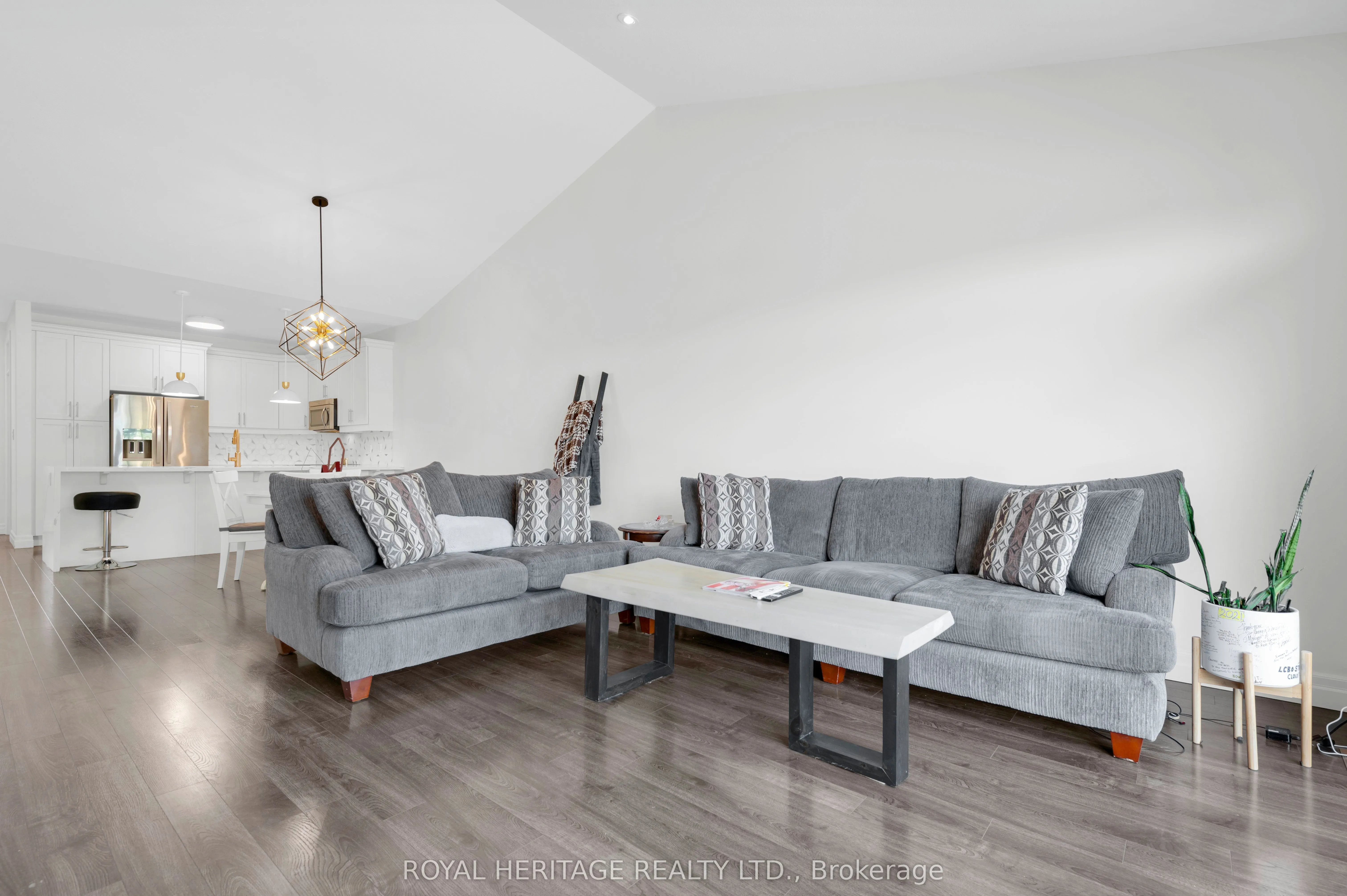 4 Kingfisher Drive