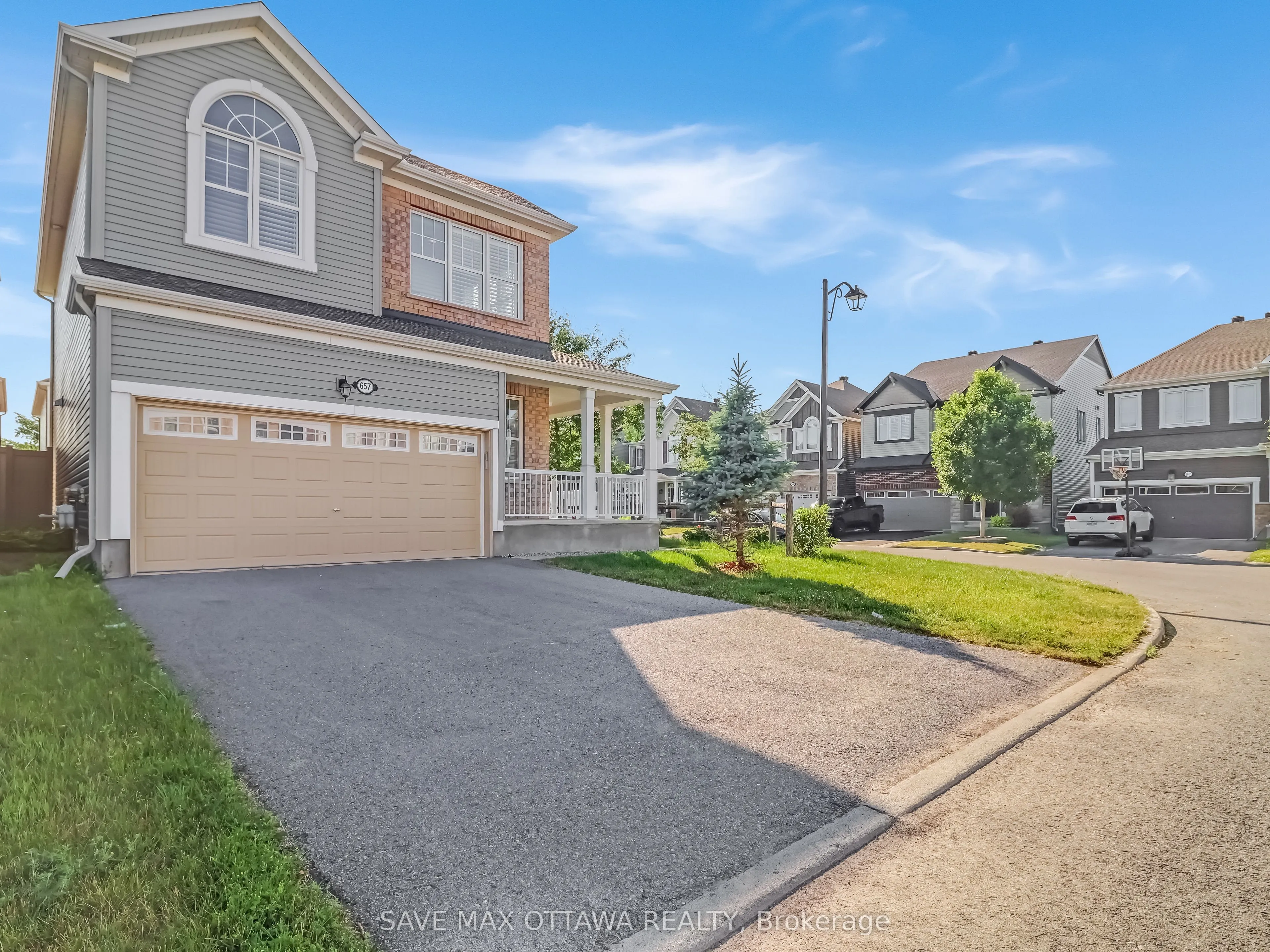 657 Broad Cove Crescent