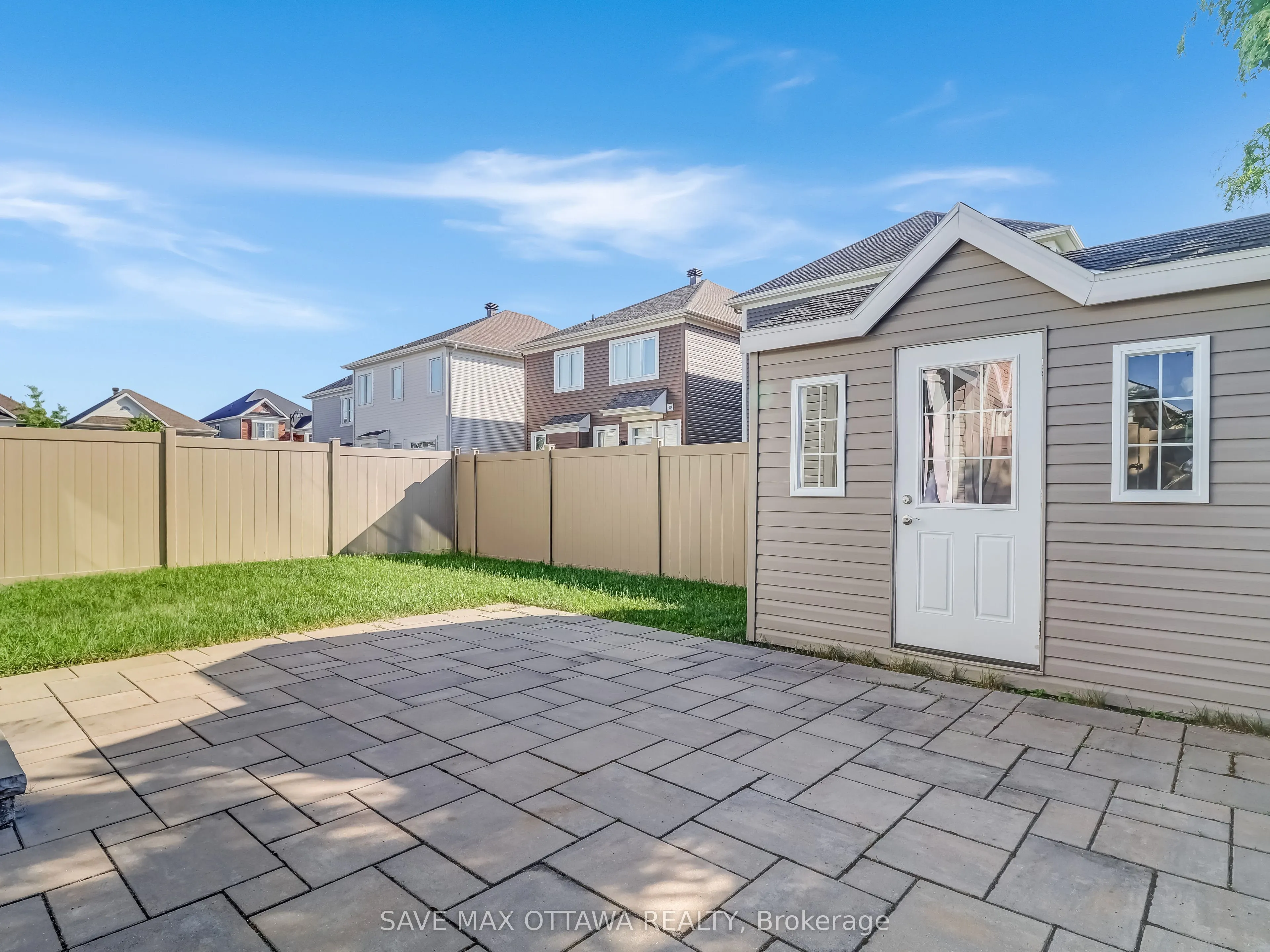 657 Broad Cove Crescent