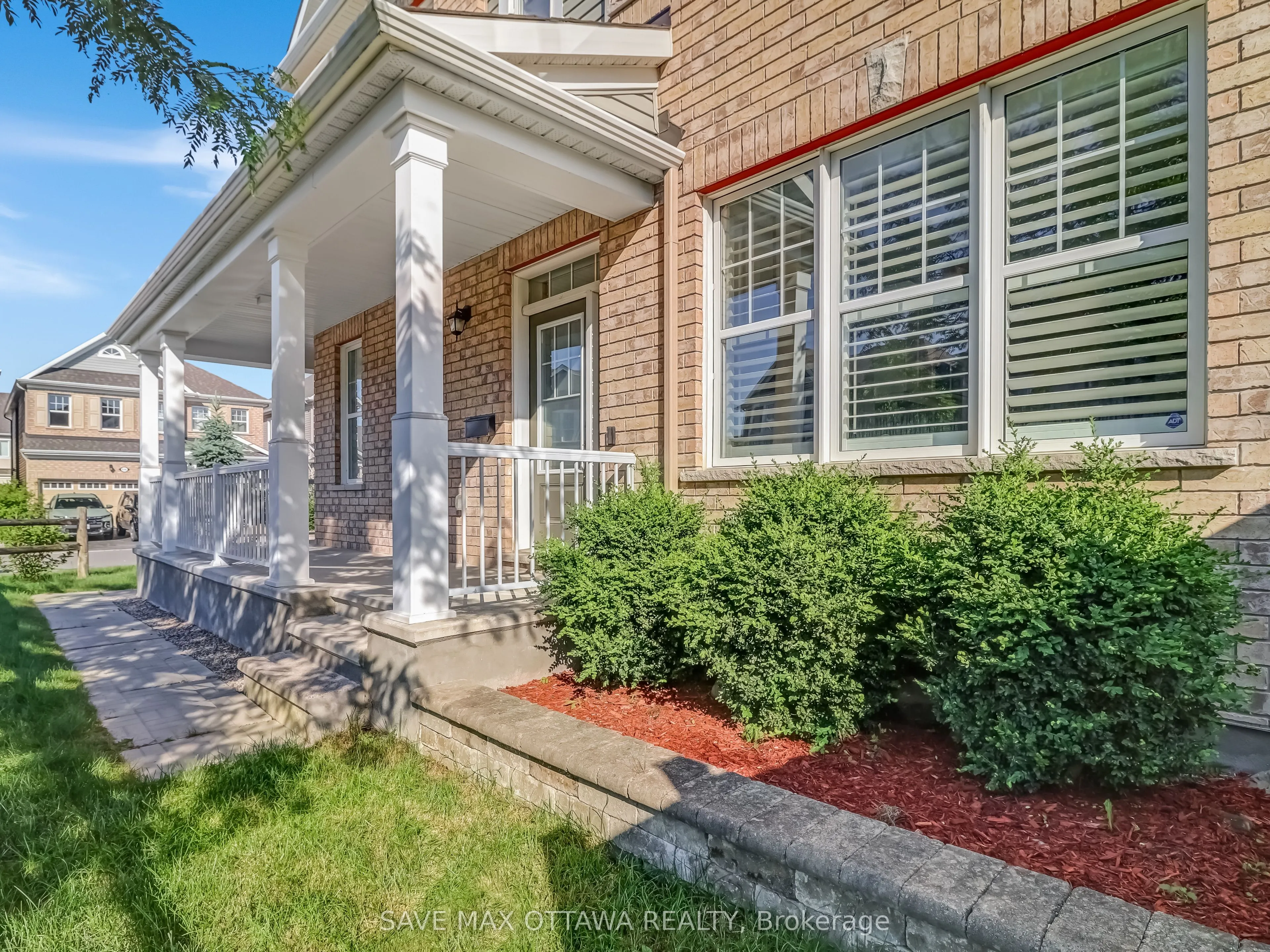 657 Broad Cove Crescent