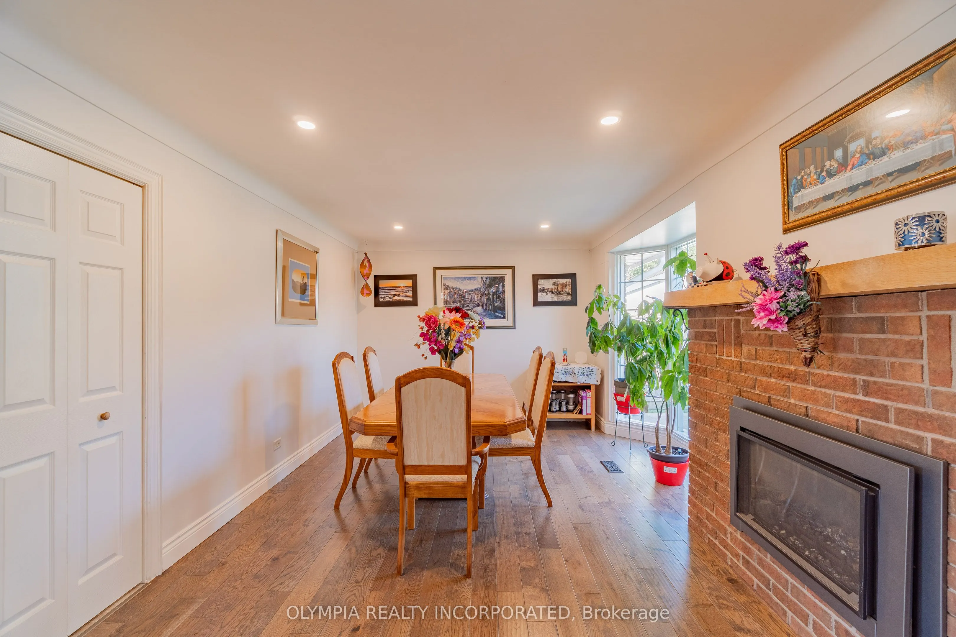 8133 Sarah Street
